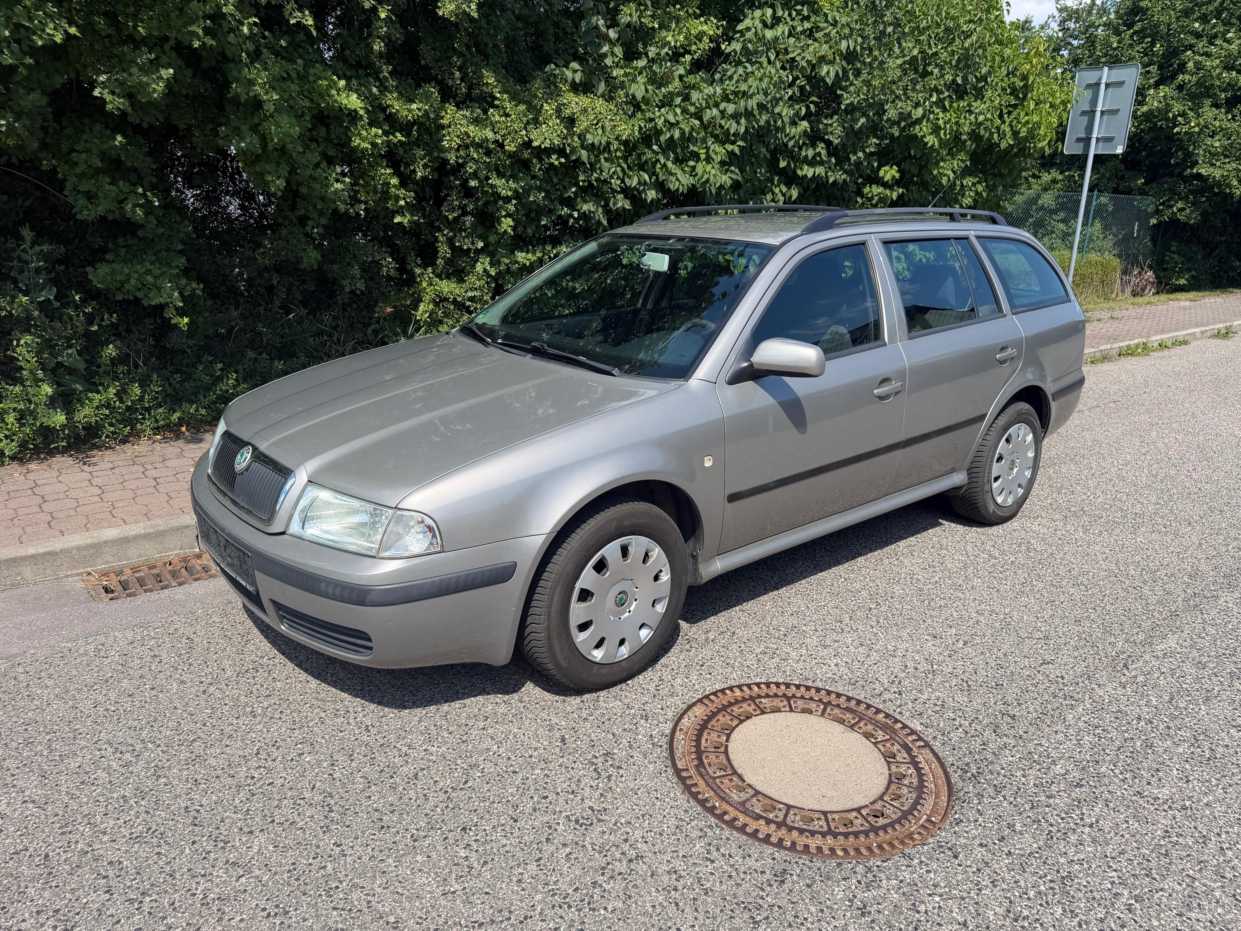 Škoda Octavia, 1,6i/ 75kw Tour Nová STK