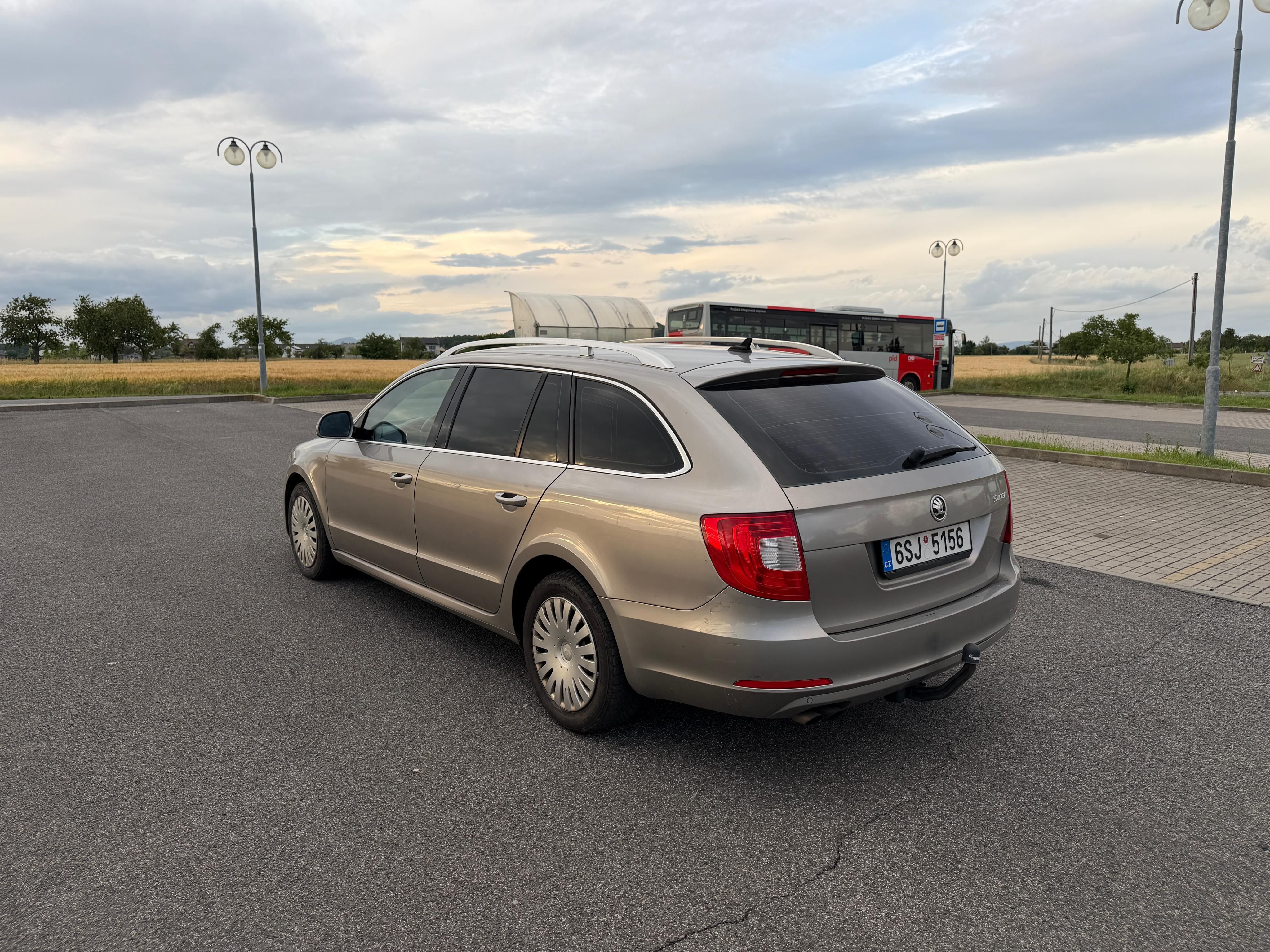 Škoda Superb, 1.6 TDi 77kW, tažné, STK 02/27 - fotka 4