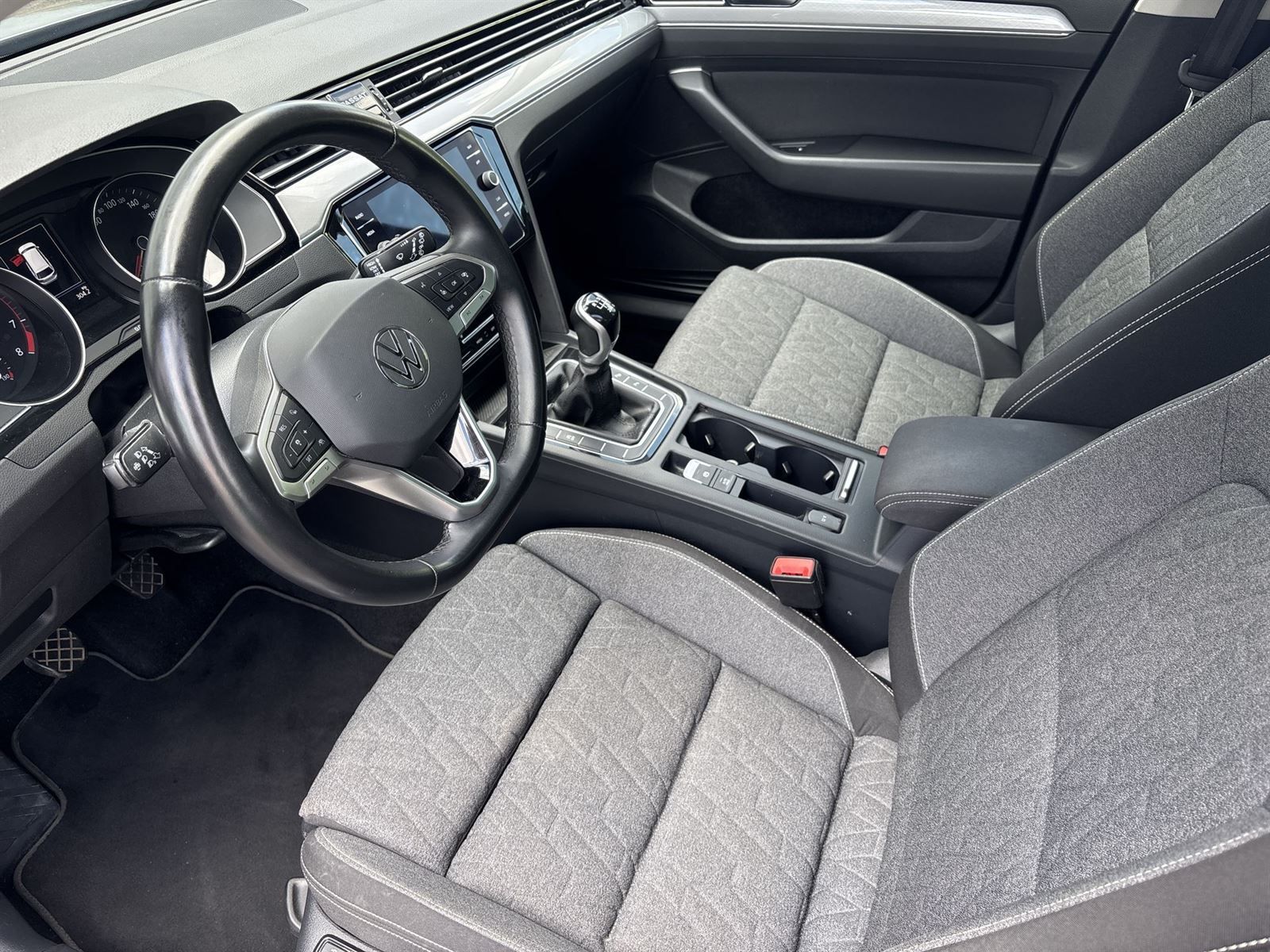 Volkswagen Passat, Variant 1.5 TSI Business - fotka 6