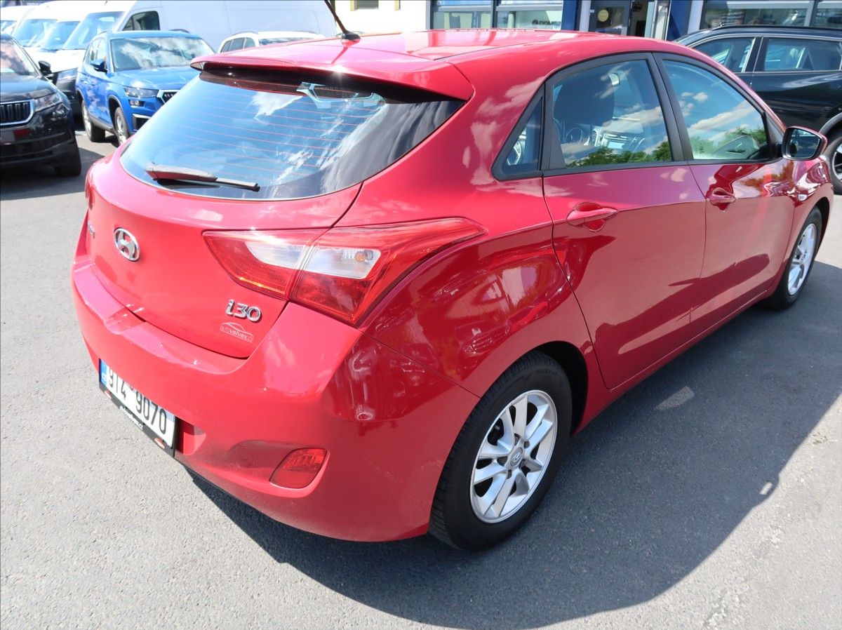 Hyundai i30, 1,4 CVVT,73kW,NovéČR,Klima - fotka 3