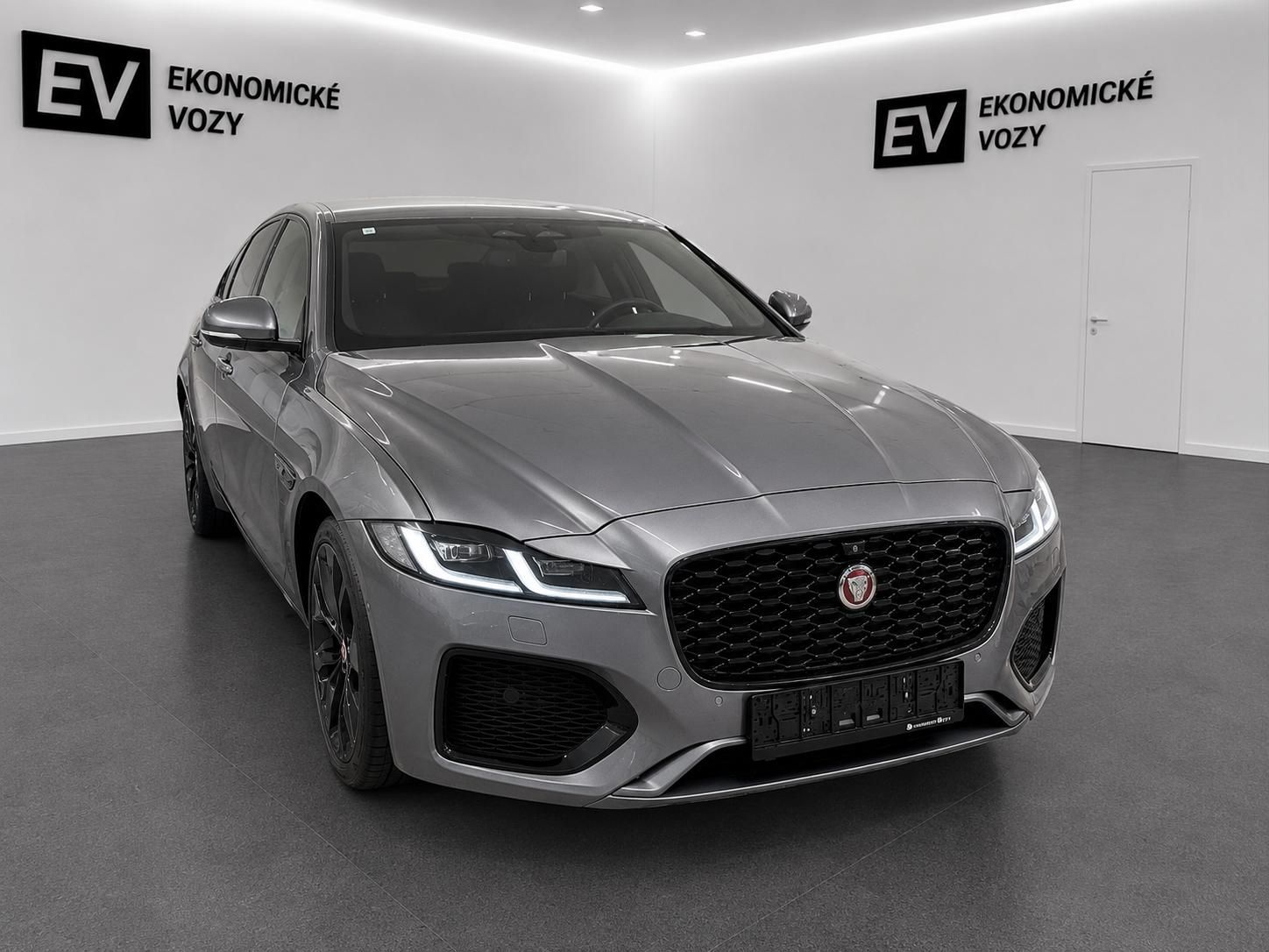 Jaguar XF, 2.0d R-Dynamic, AWD,ZÁRUKA,200 - fotka 4