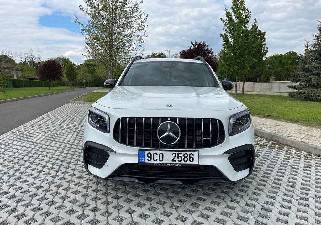 Mercedes-Benz GLB, 35 AMG 306 koní