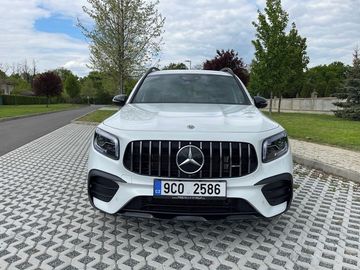 35 AMG 306 koní