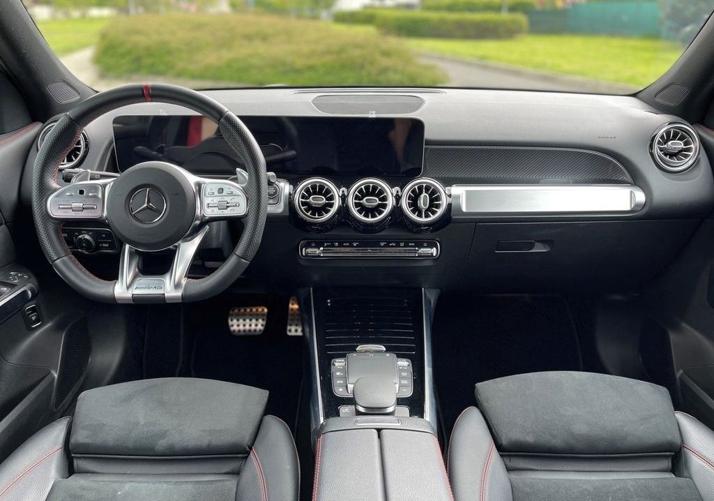 Mercedes-Benz GLB, 35 AMG 306 koní - fotka 6