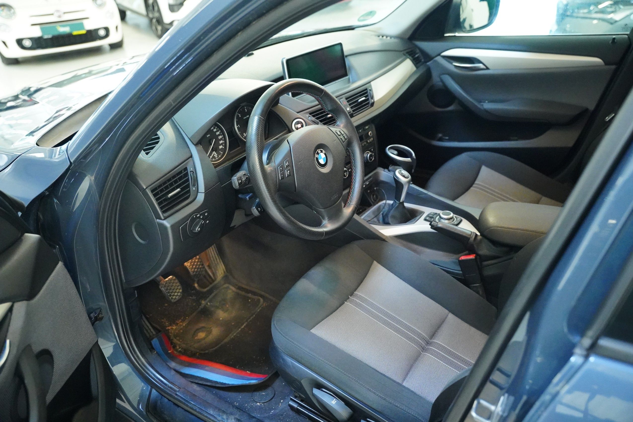 BMW X1, 18d 105 kW xDrive - fotka 5