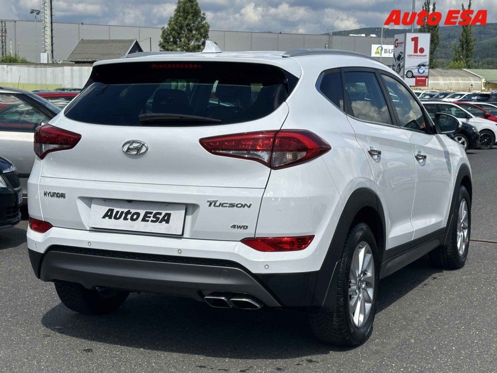 Hyundai Tucson, 2.0 - fotka 4