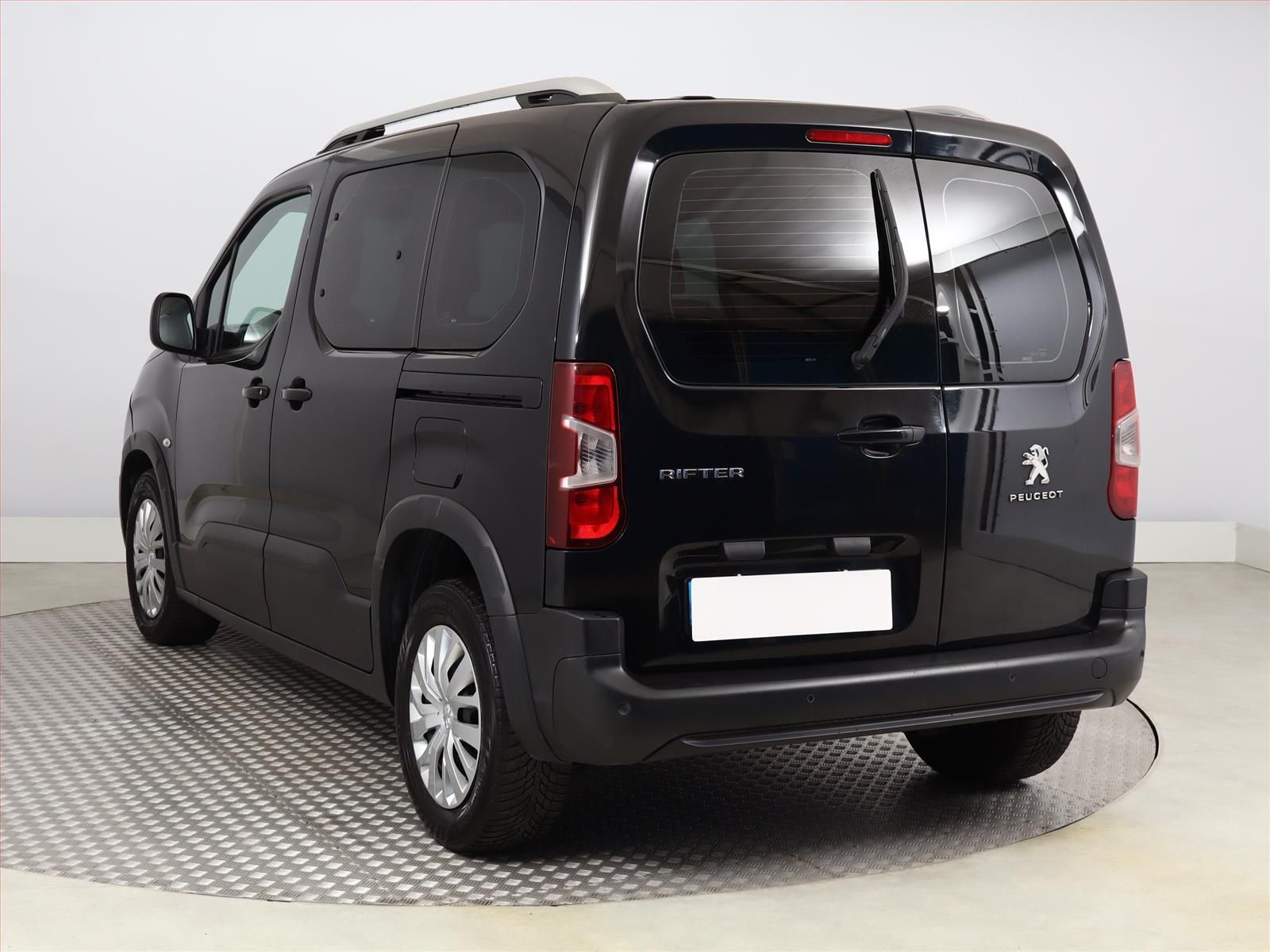Peugeot Rifter, 1.5 BlueHDi, Active, 5Míst - fotka 4