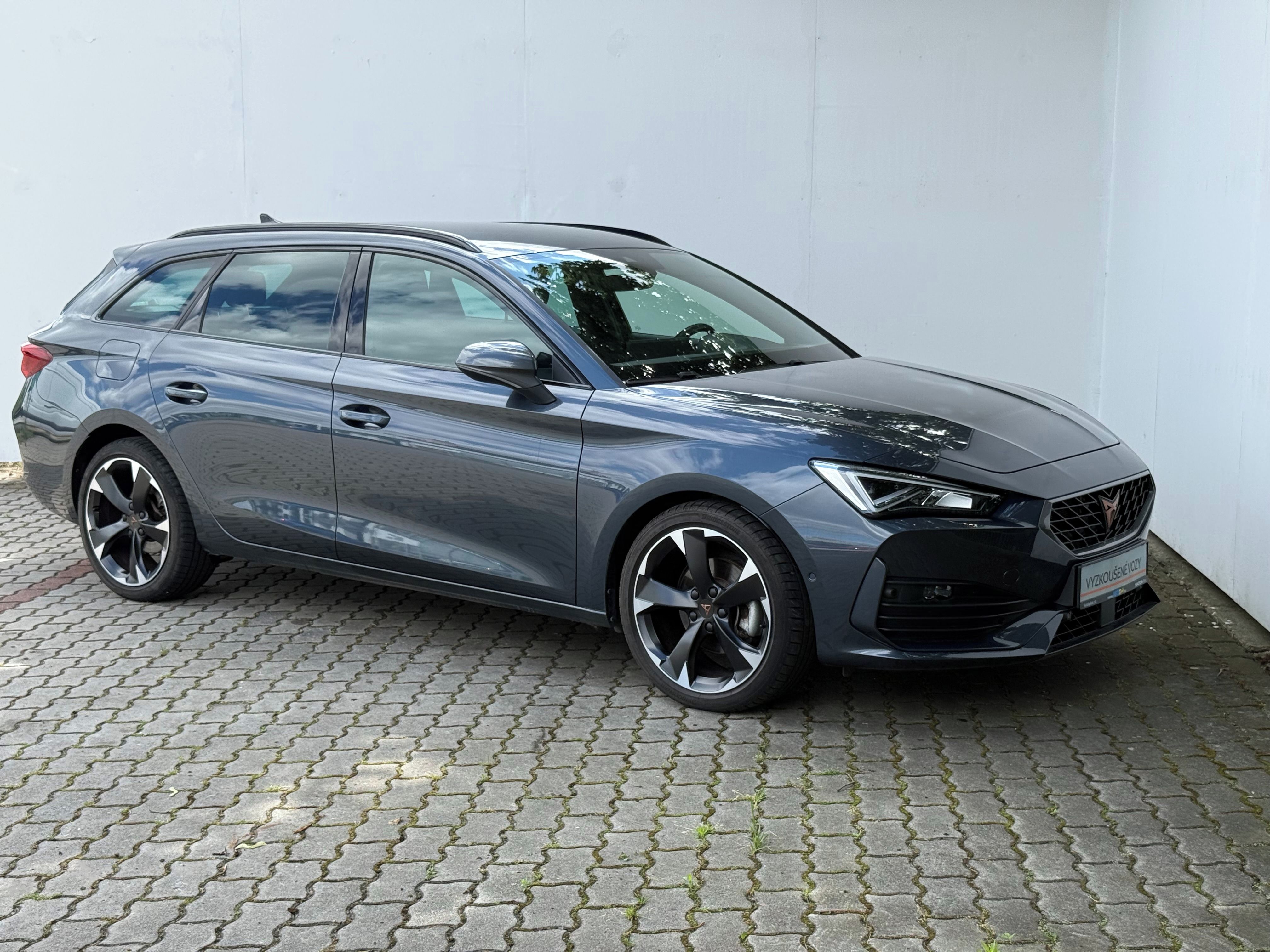 Cupra Leon, ST 1.5 TSI / 110 kW DSG - fotka 3