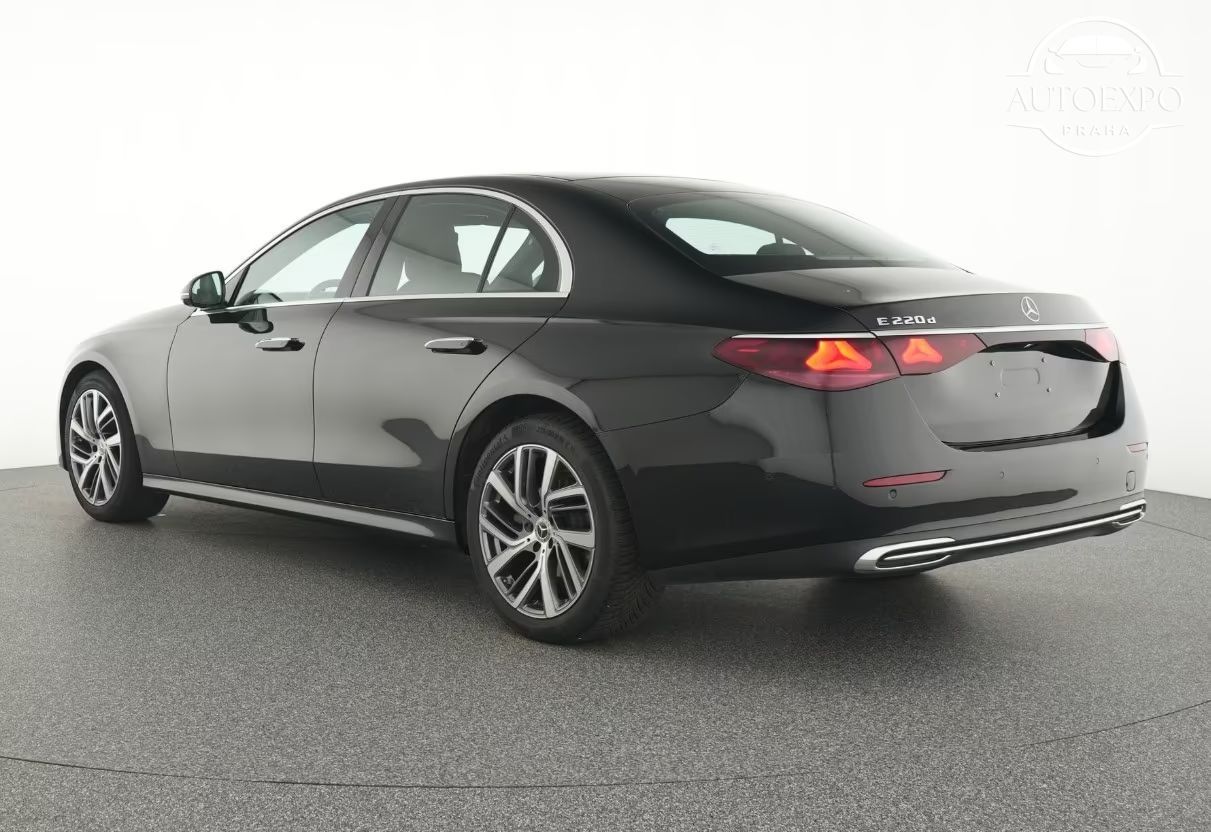 Mercedes-Benz Třídy E, 220d Avantgarde - fotka 3