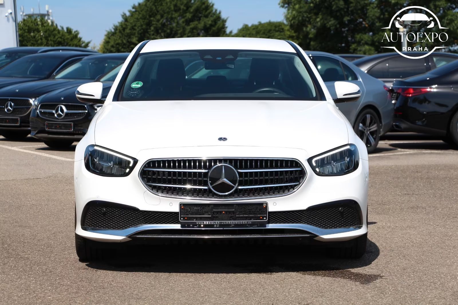 Mercedes-Benz Třídy E, 220d Avantgarde - fotka 2