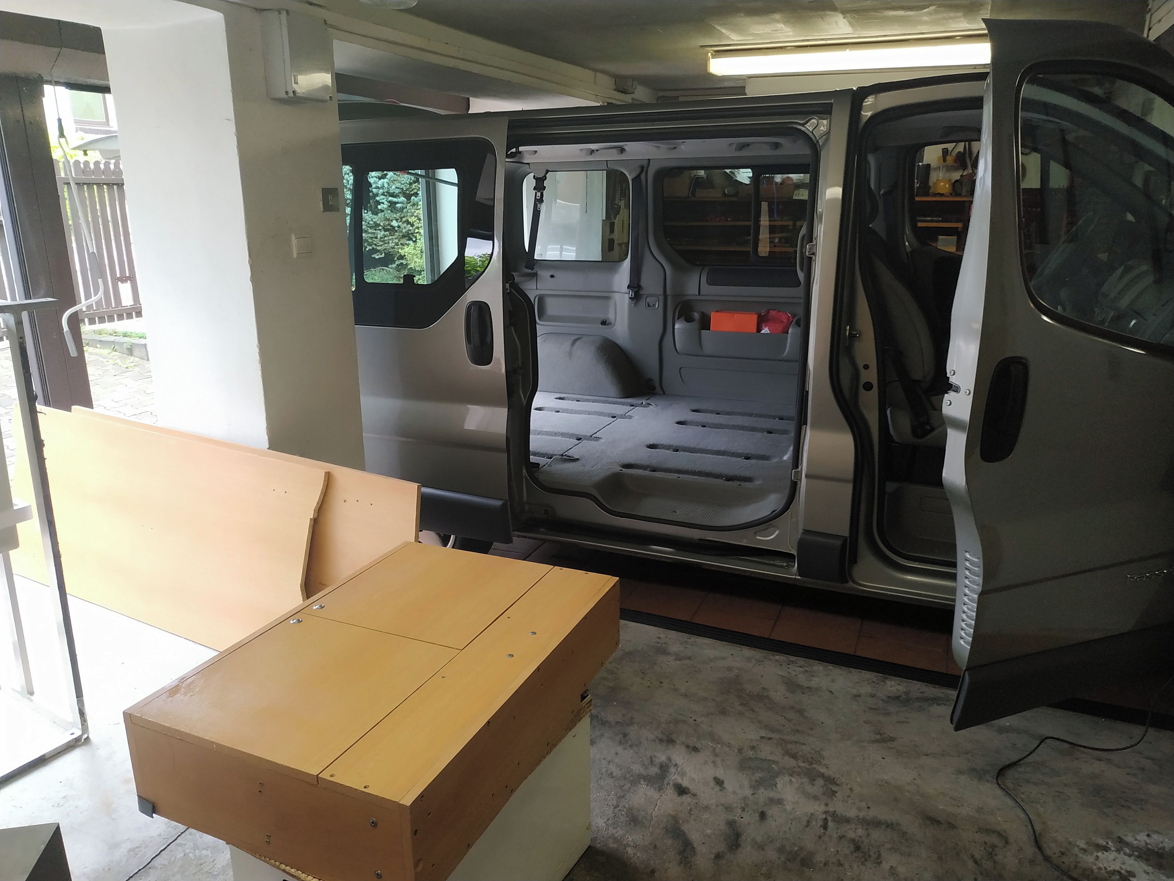 Renault Trafic, 2,0 dCi -bus/obytná vestavba - fotka 4
