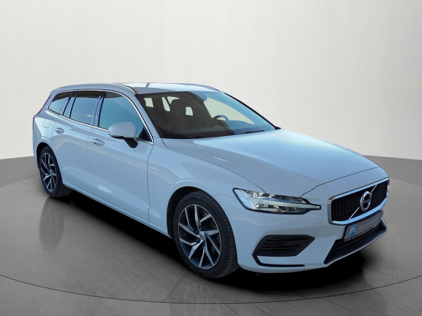 Volvo V60, 2.0 T6 AWD PHEV Momentum - fotka 6