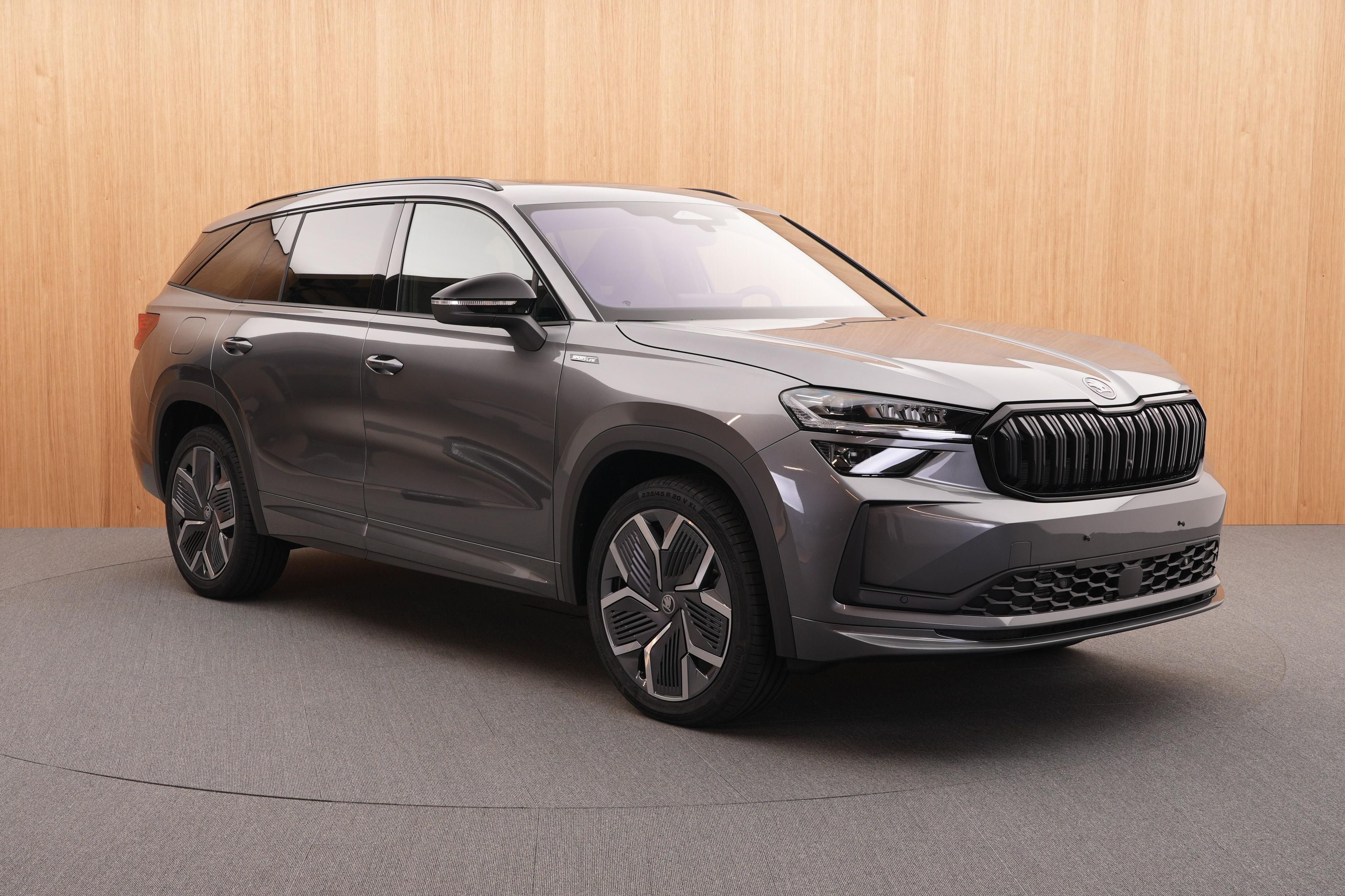 Škoda Kodiaq, Sportline 2.0 TSI 4x4 DSG - fotka 6