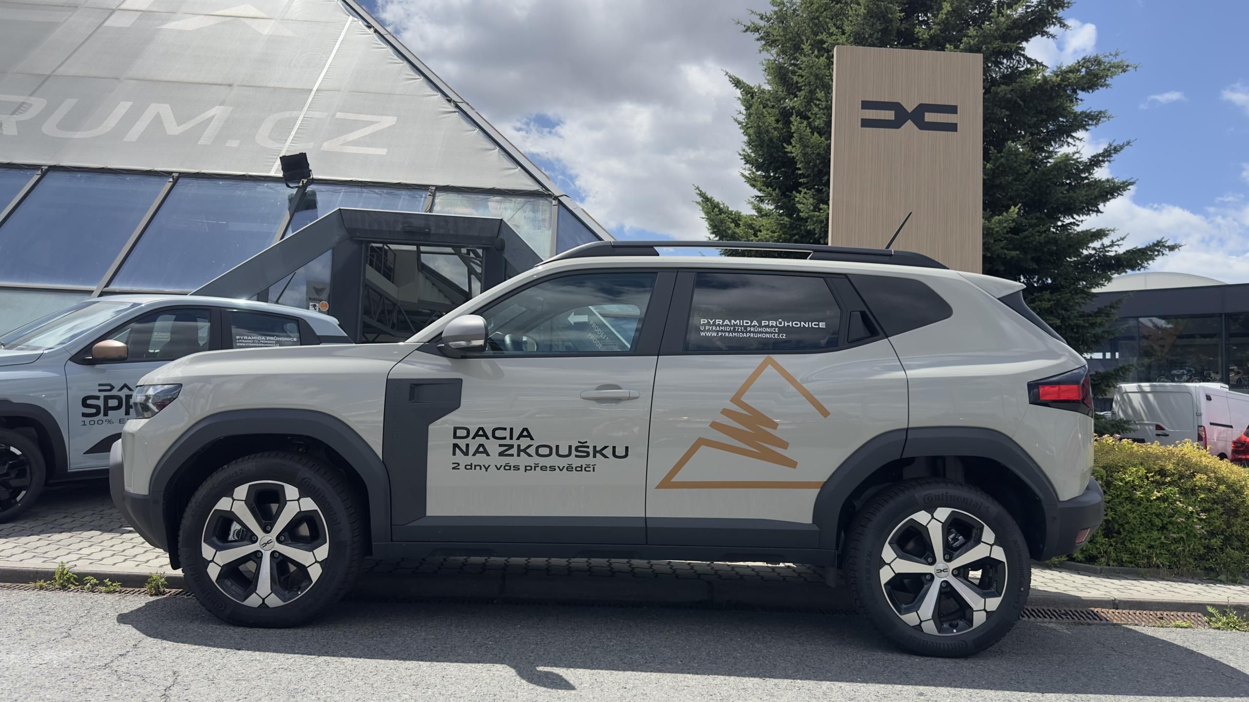 Dacia Duster, DEMO Journey Hybrid-G 150 4x4 - fotka 2