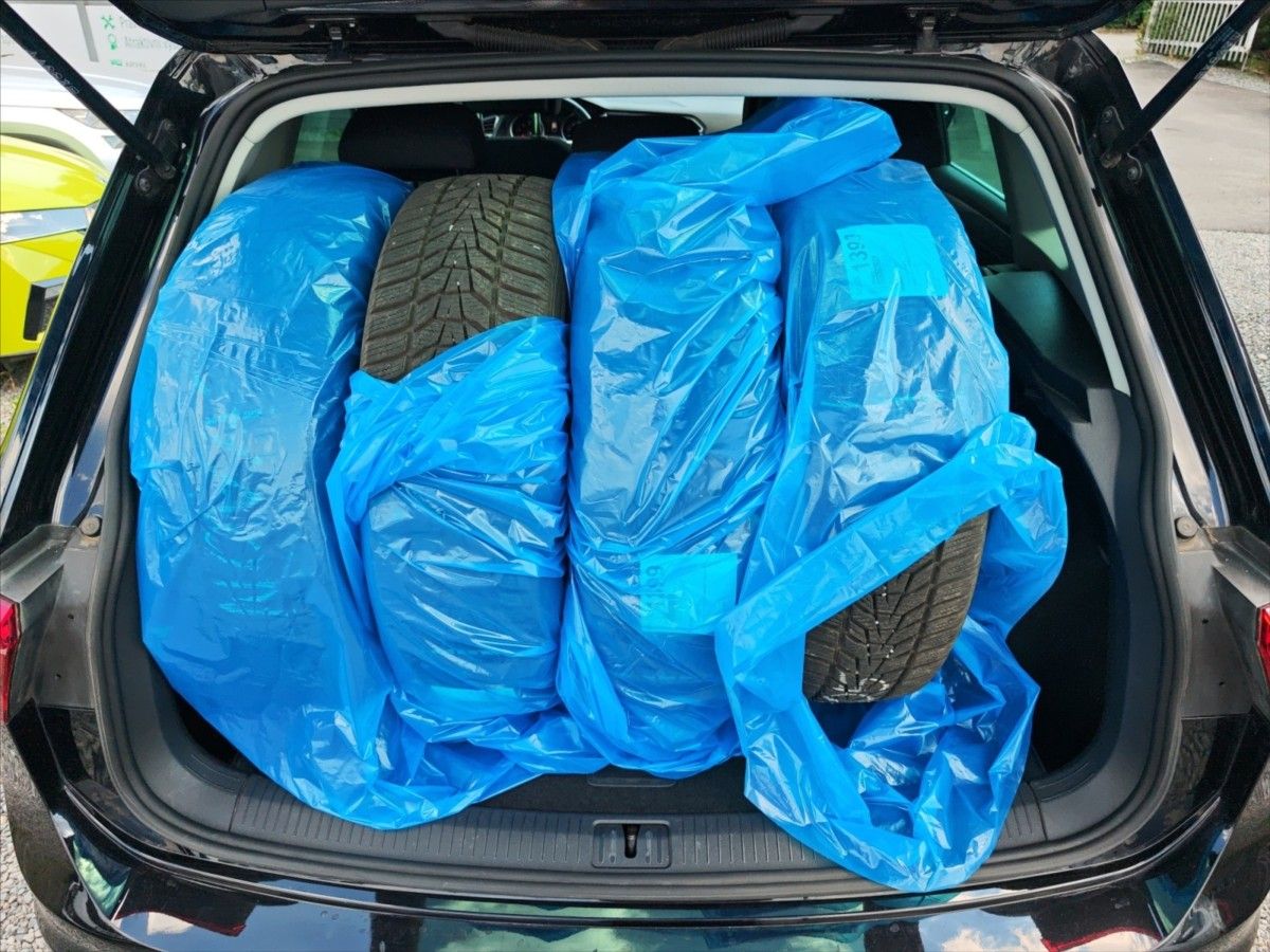 Volkswagen Tiguan, 1,5 TSI Life DSG - fotka 6