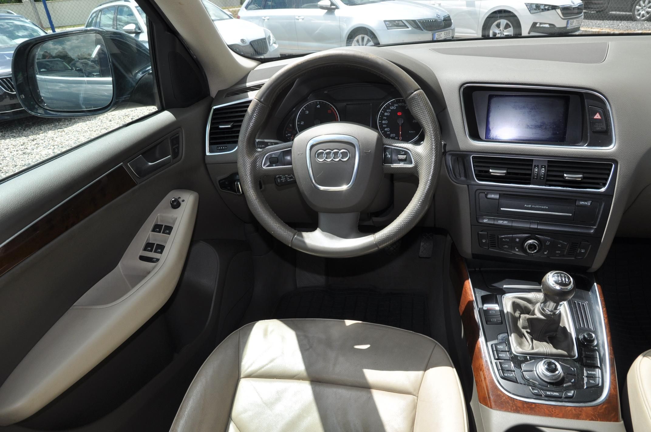 Audi Q5, 2.0TDi 125kW 4x4 - fotka 5