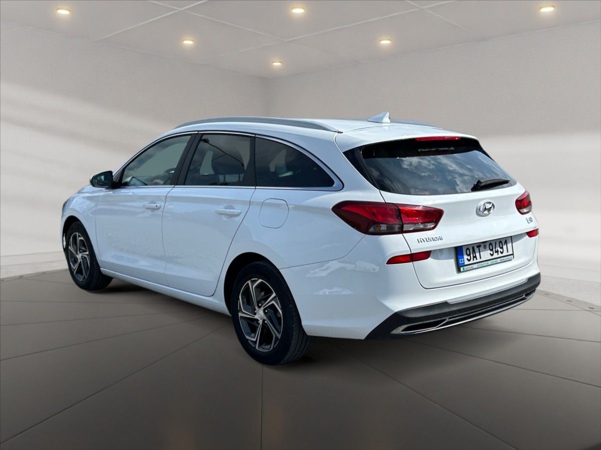 Hyundai i30, 1,0 TGDI 120 Smart - fotka 4