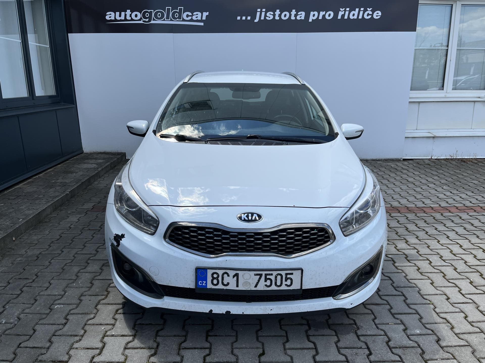 Kia Cee´d, Sportswagon Cool 1.6 GDI - fotka 2