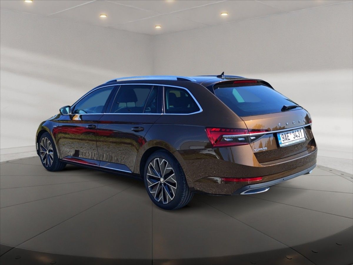 Škoda Superb, 1,5 TSI Laurin&Klement DSG - fotka 4
