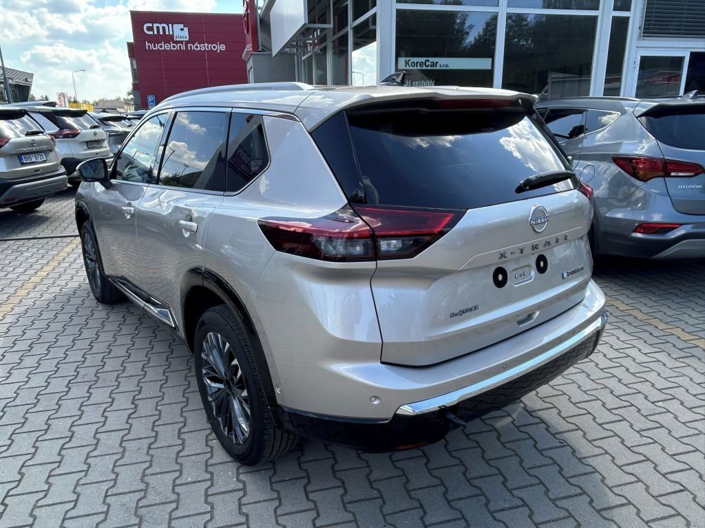 Nissan X-Trail, E-Pow 213k 4WD Tek kůže okn Bo - fotka 3