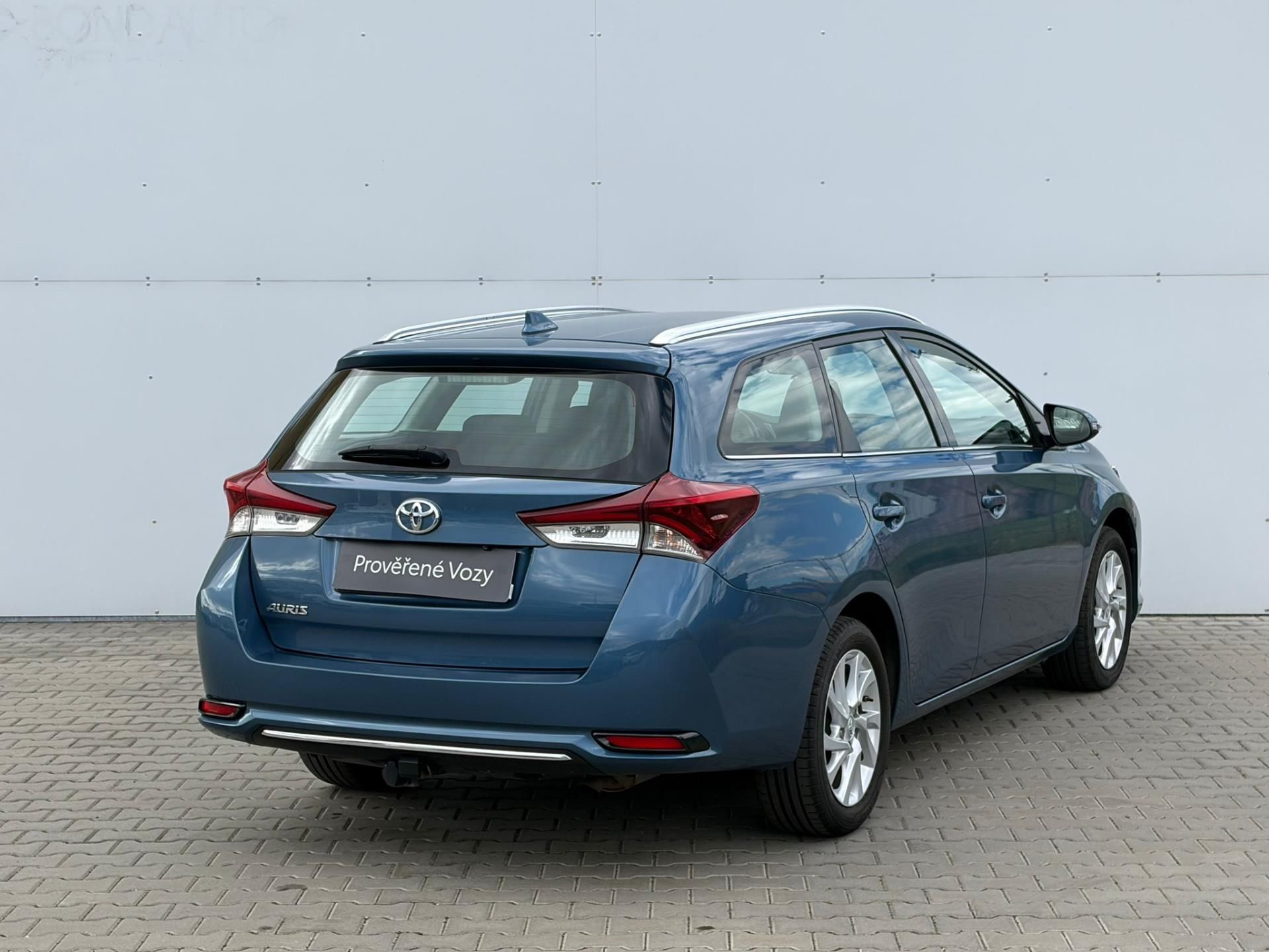 Toyota Auris, 1.6 Valvematic Active - fotka 2