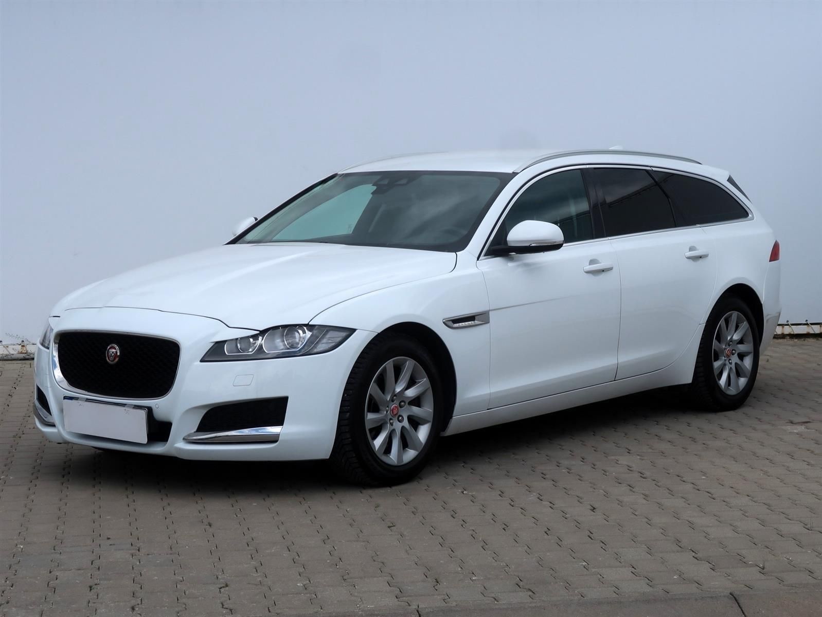Jaguar XF, 20d, Automat - fotka 2