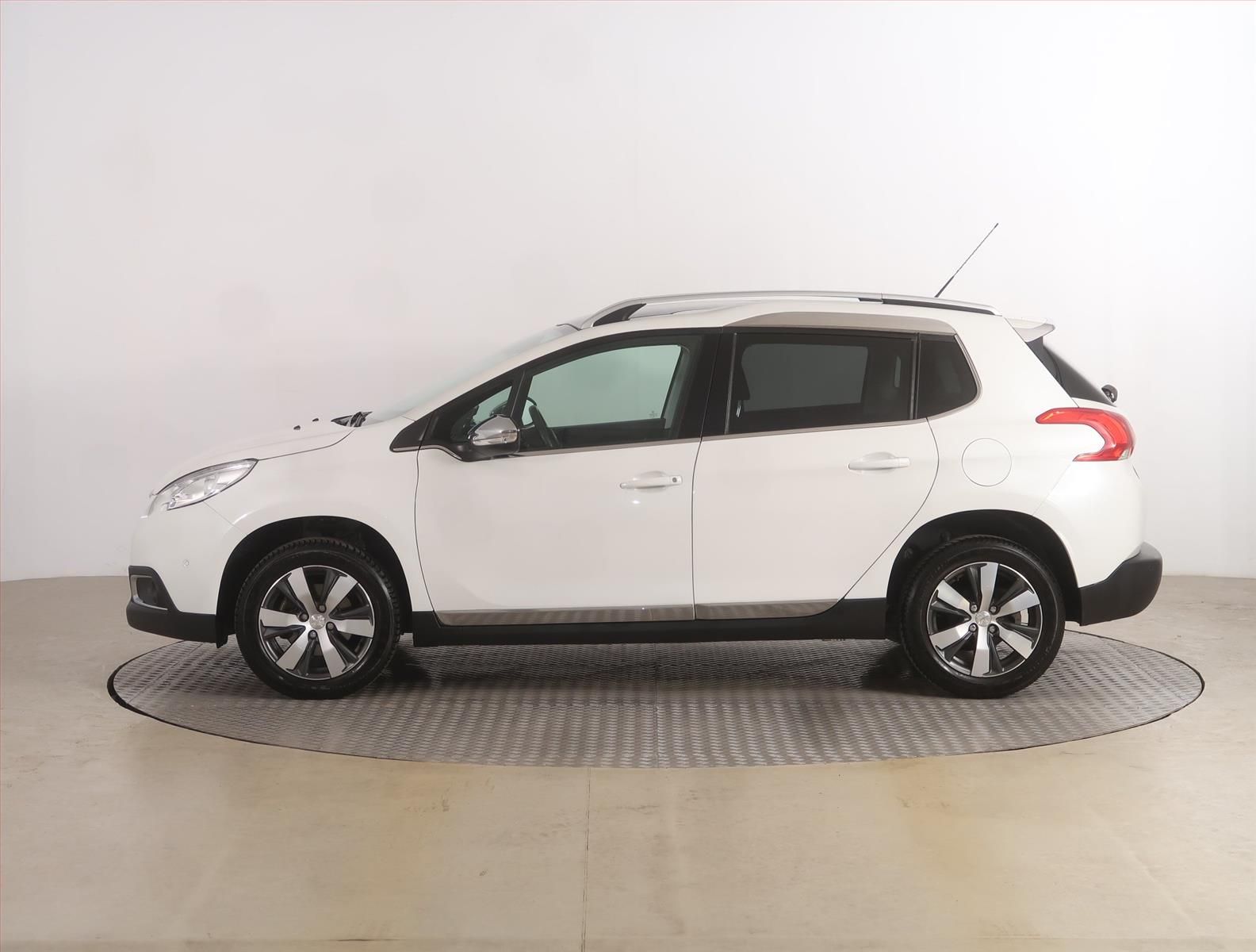 Peugeot 2008, 1.6 VTi, Serv.kniha - fotka 3