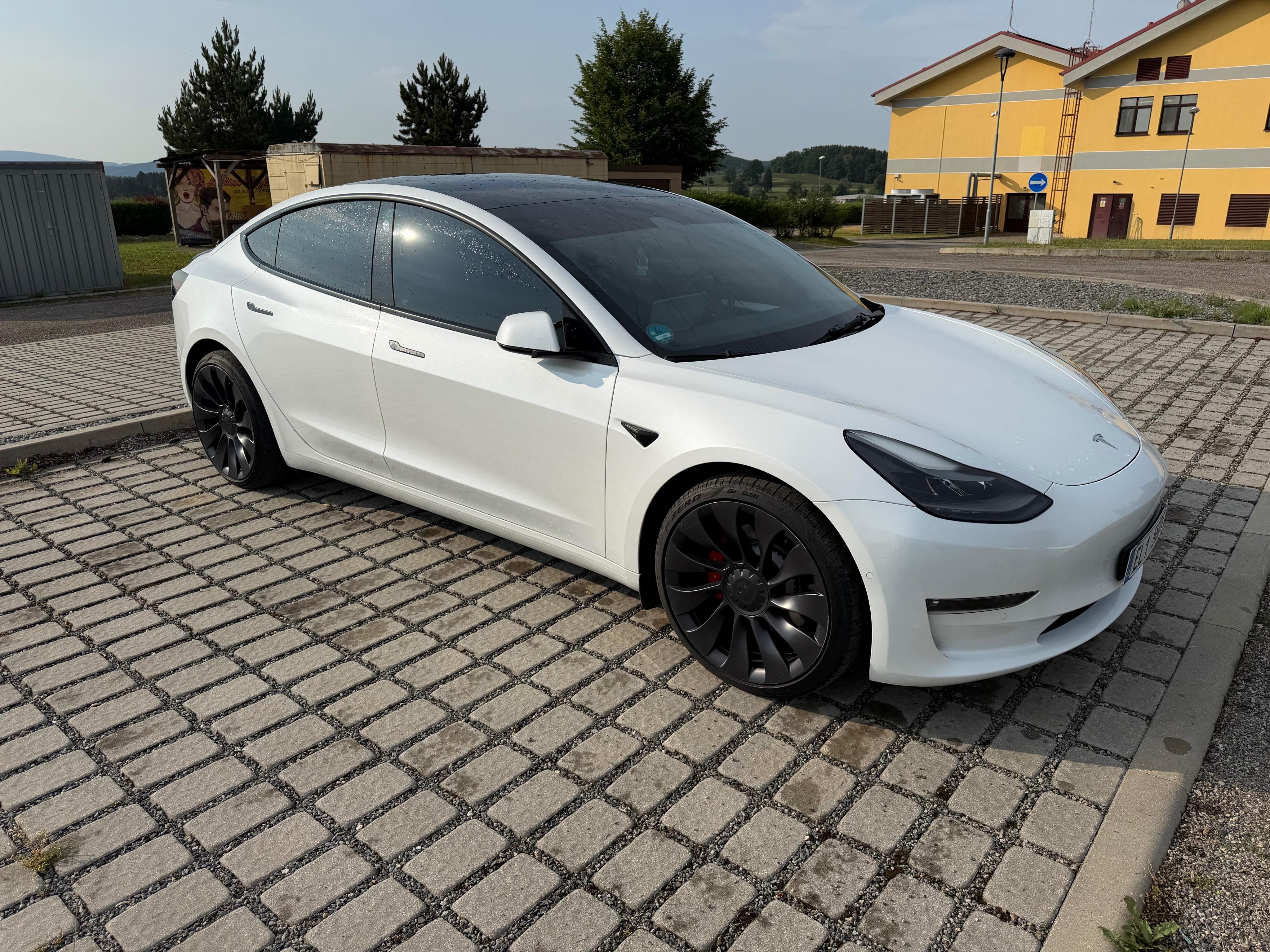 Tesla Model 3, Tesla Model 3 Performance DPH - fotka 4