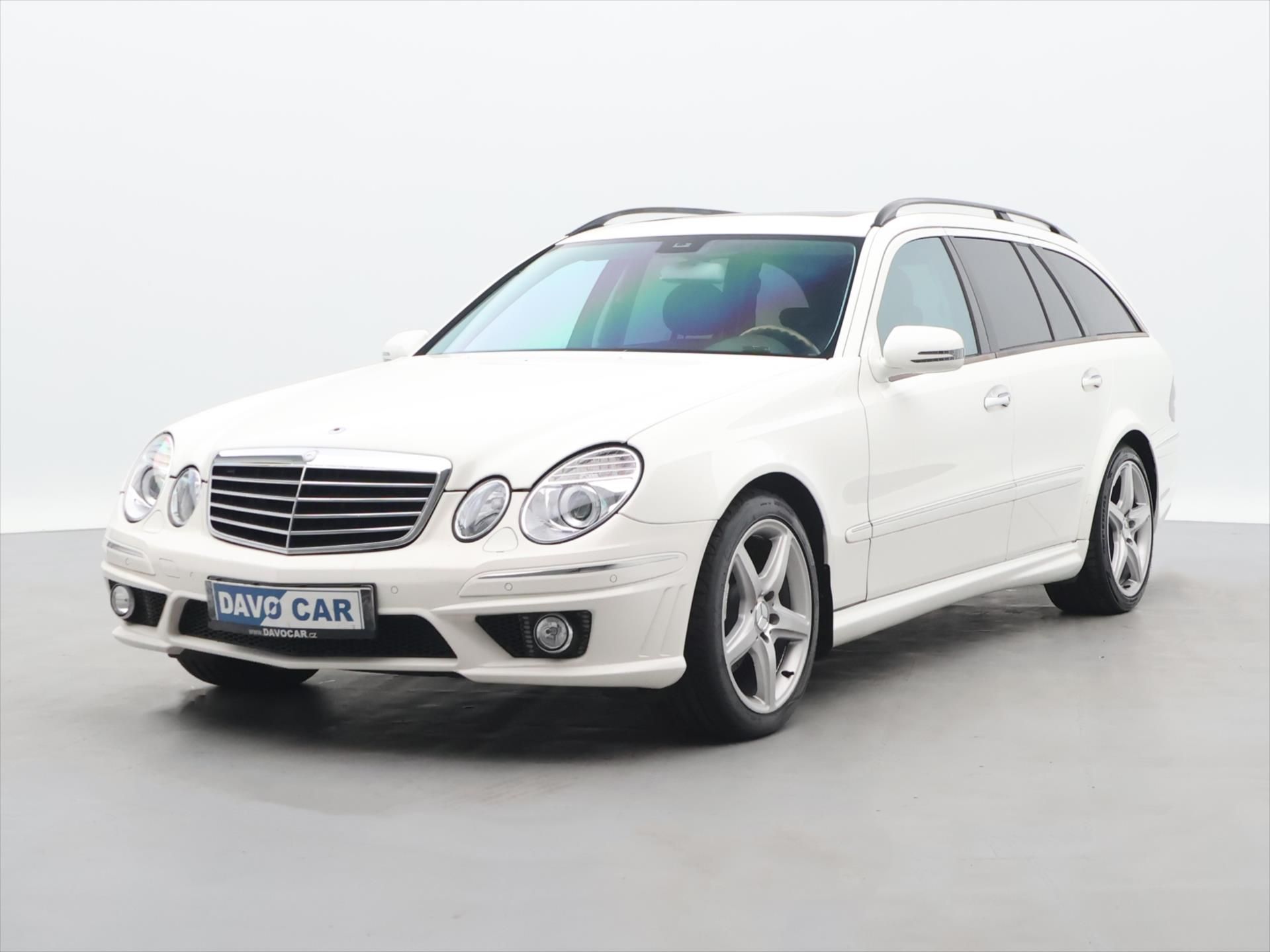 Mercedes-Benz Třídy E, 3,2 E320 165kW AMG Paket - fotka 3