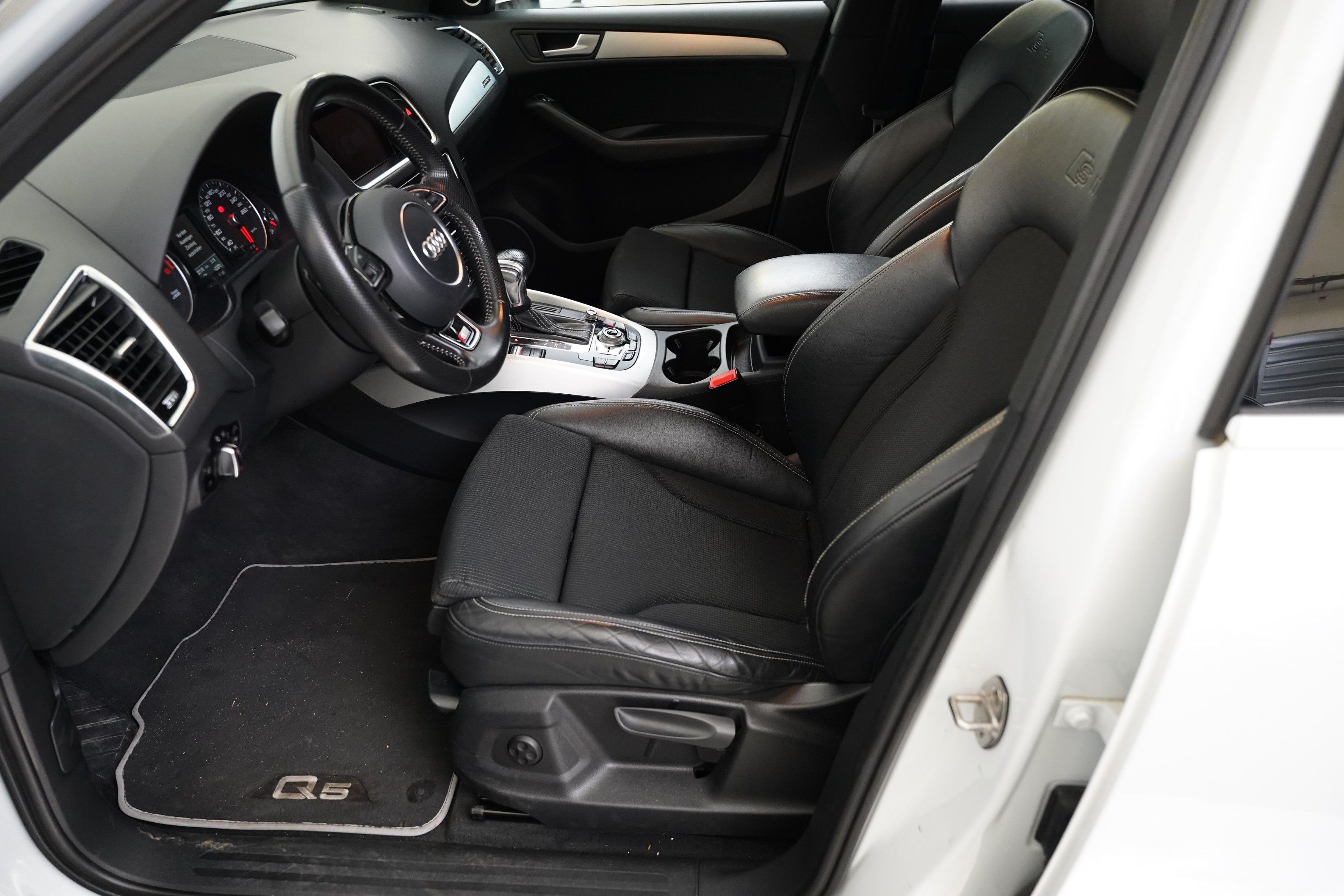 Audi Q5, 3.0 TDI 190 kW quattro S line - fotka 6