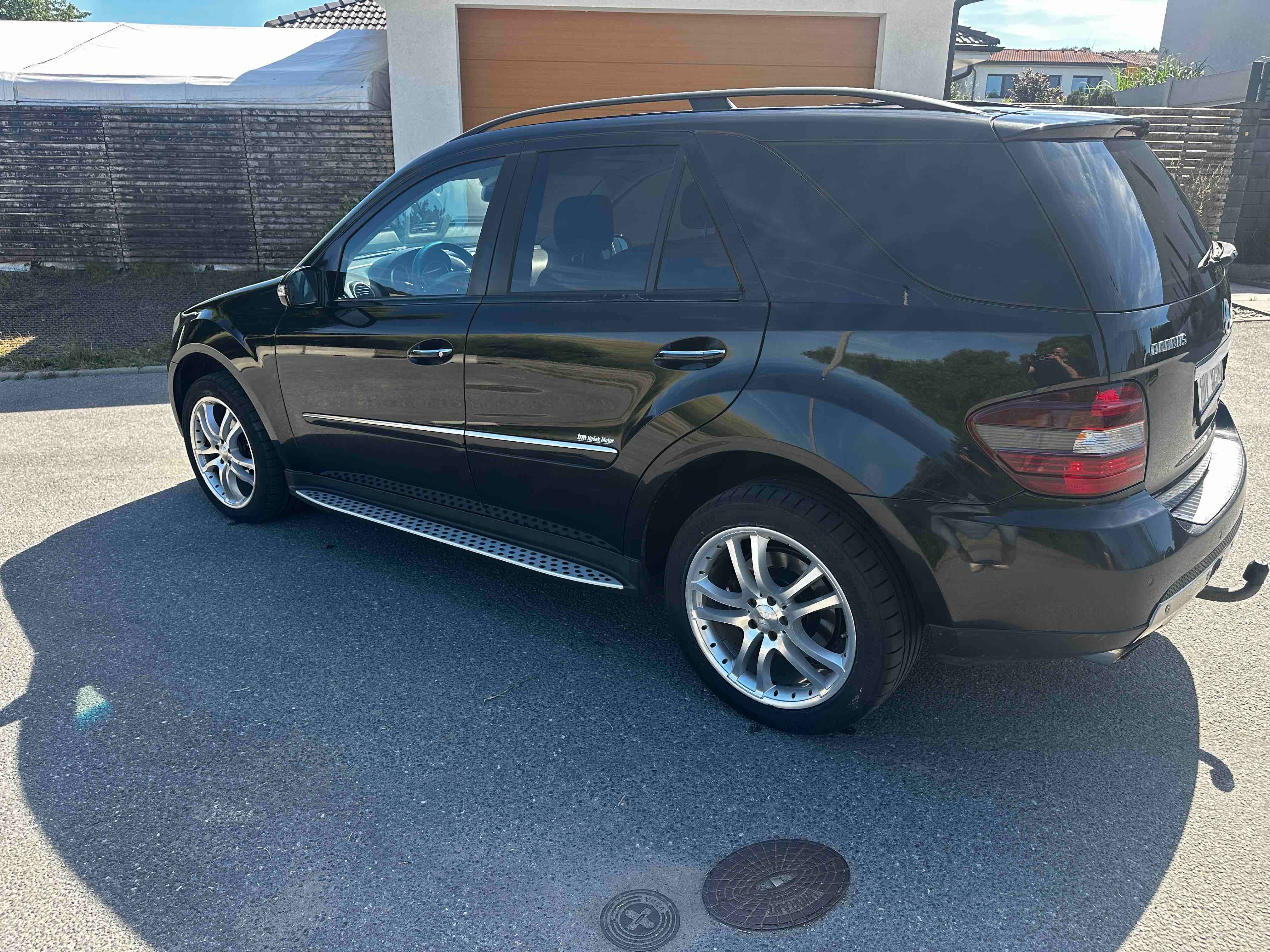 Mercedes-Benz ML, xkluzivní Mercedes-Benz ML 320 - fotka 5