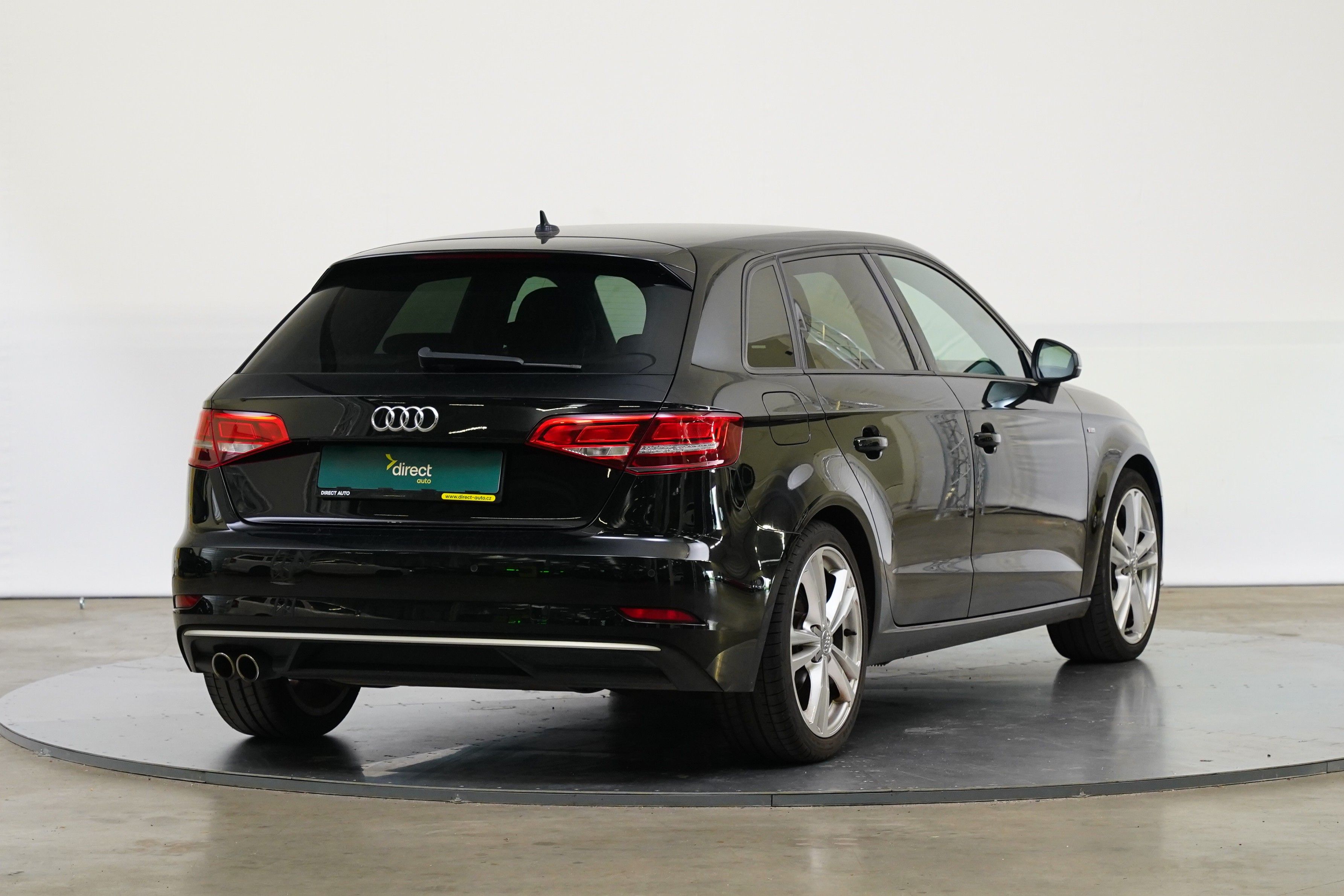 Audi A3, 2.0 TDI 110 kW S-Tronic Sport - fotka 2