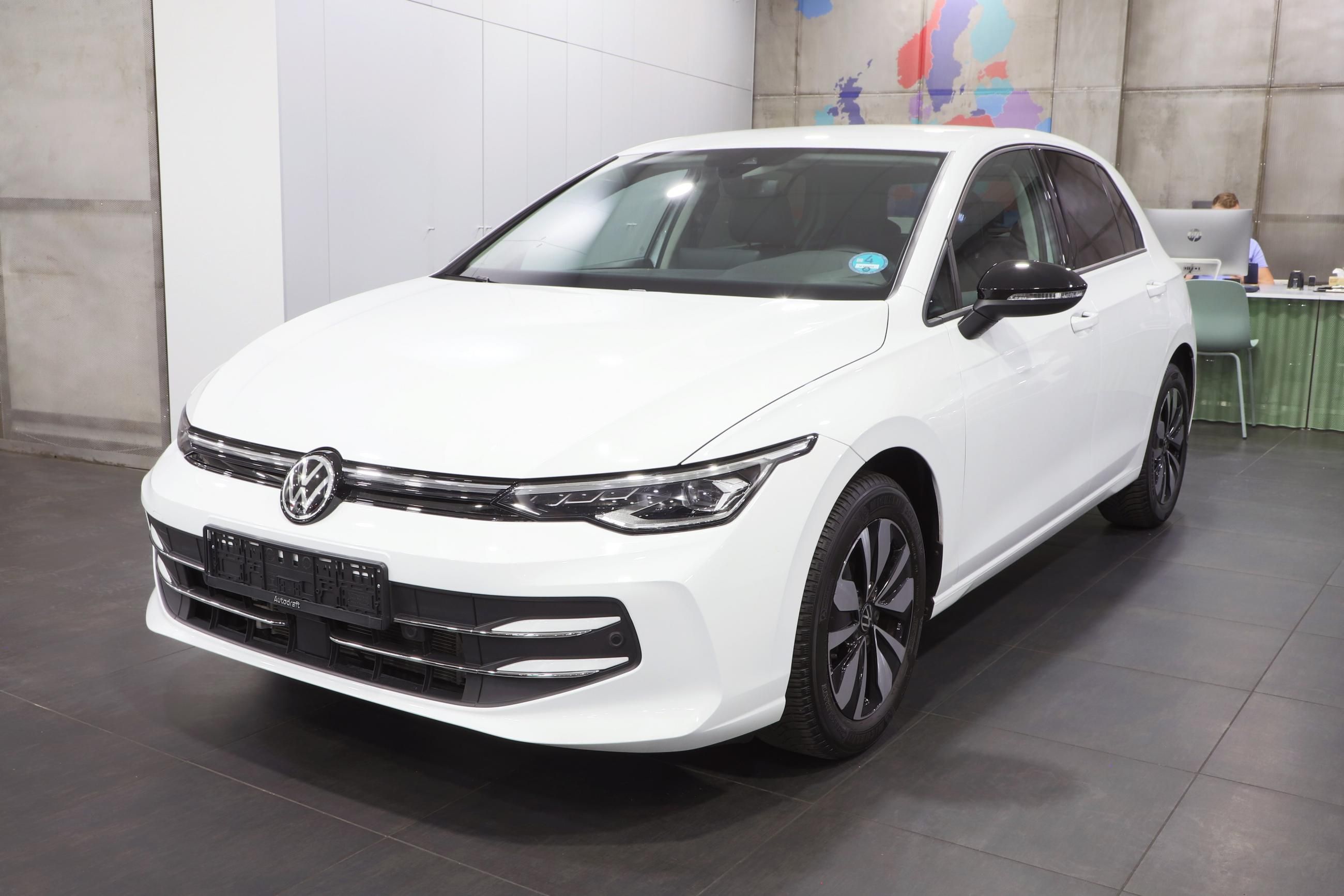 Volkswagen Golf, 1.5 TSI 85kW Man. / ALU 16'' - fotka 2