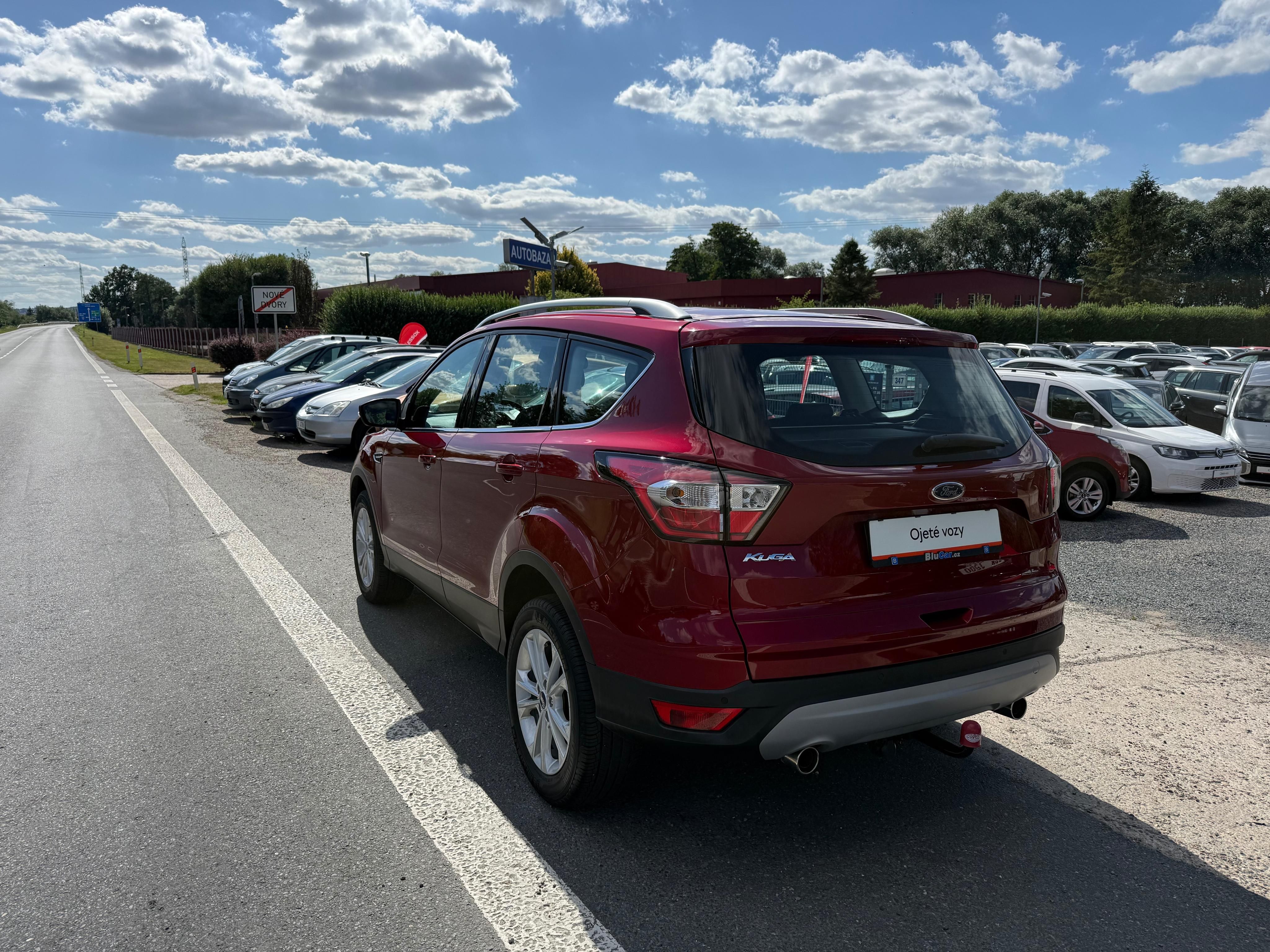 Ford Kuga, 1.5EcoBoost 110kW Titanium ČR - fotka 4