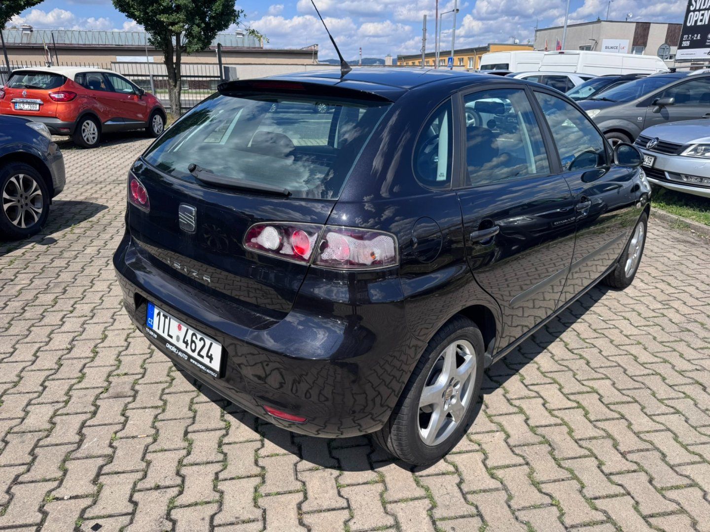 Seat Ibiza, 1,4 16V 63 KW NOVÁ STK - fotka 5