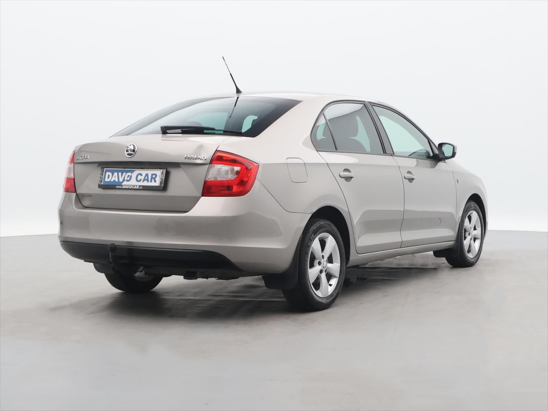 Škoda Rapid, 1,2 TSI 63kW Ambition Fresh - fotka 6