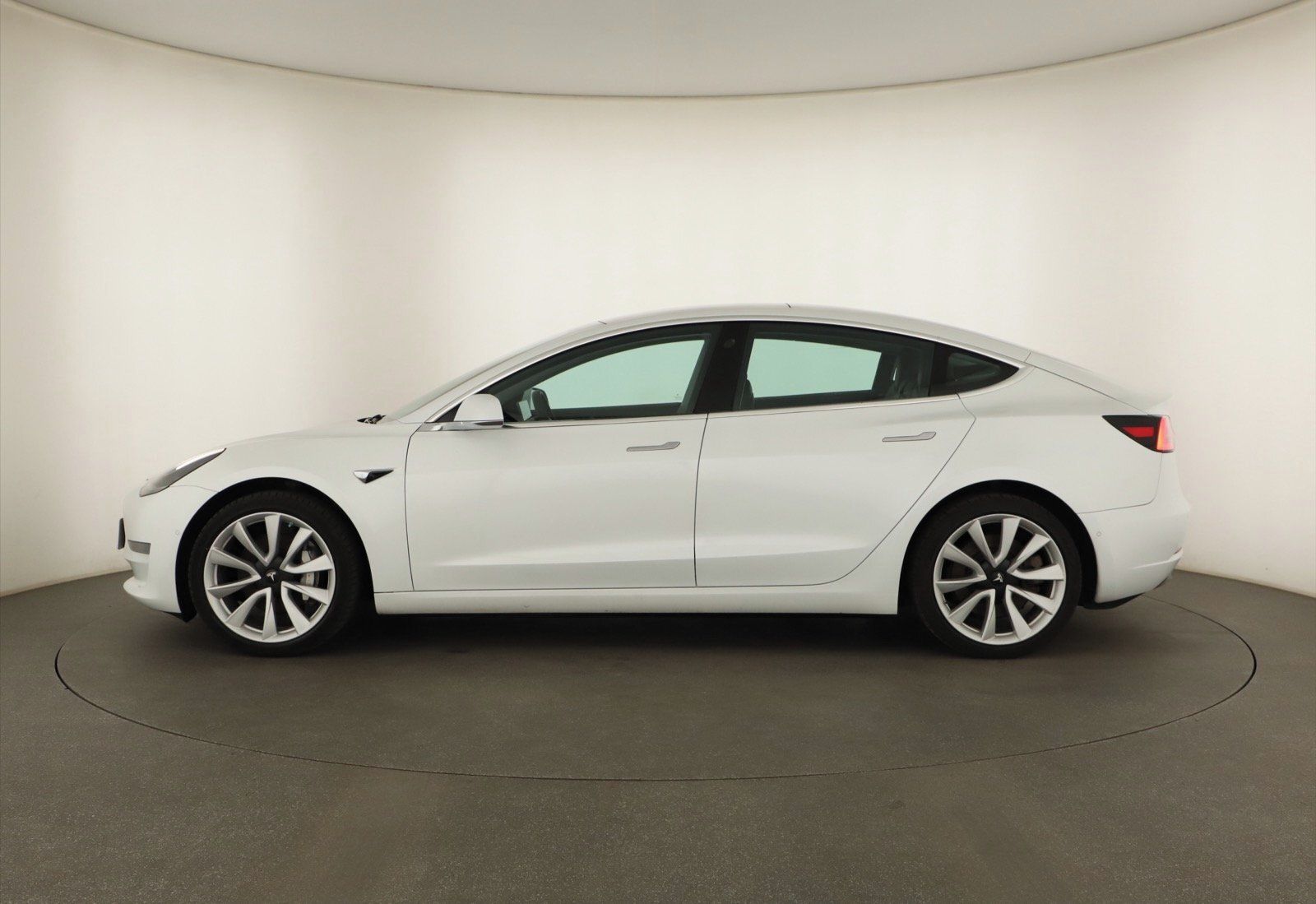 Tesla Model 3, Long Range 4WD 78kWh, SoH 82% - fotka 3