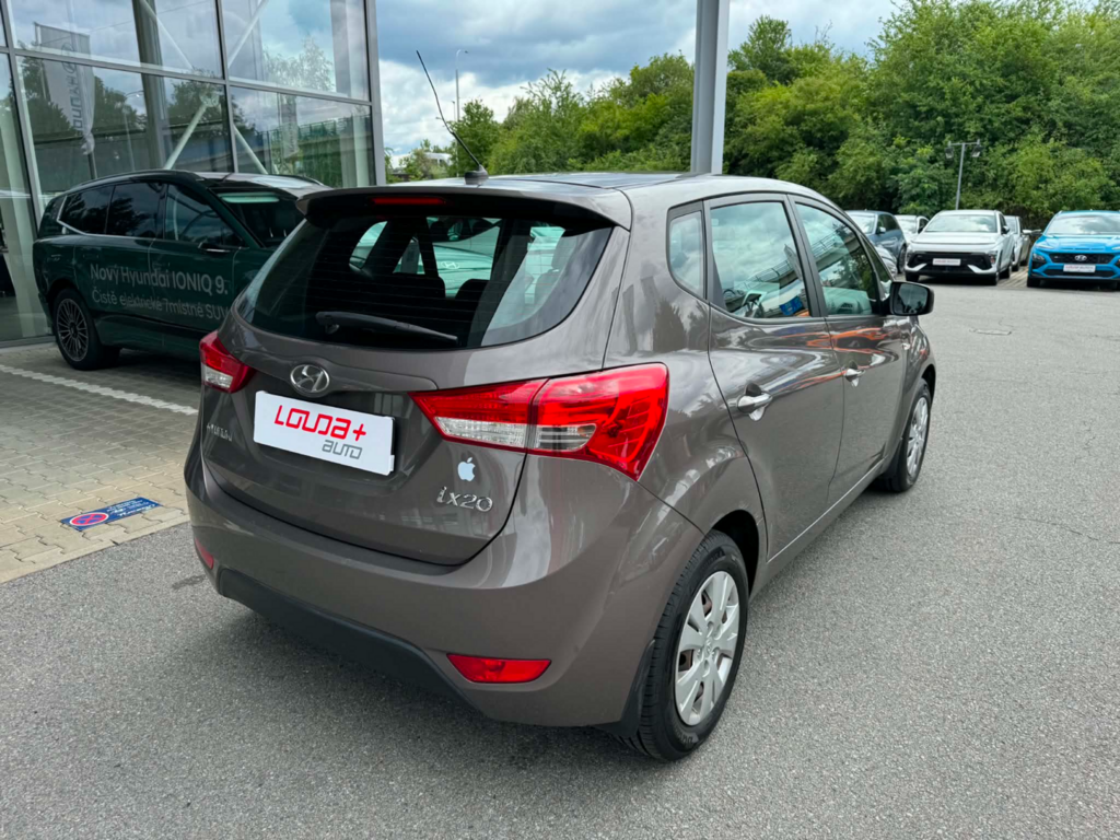 Hyundai ix20, Trikolor 1.4 MPI 66 kW - fotka 3