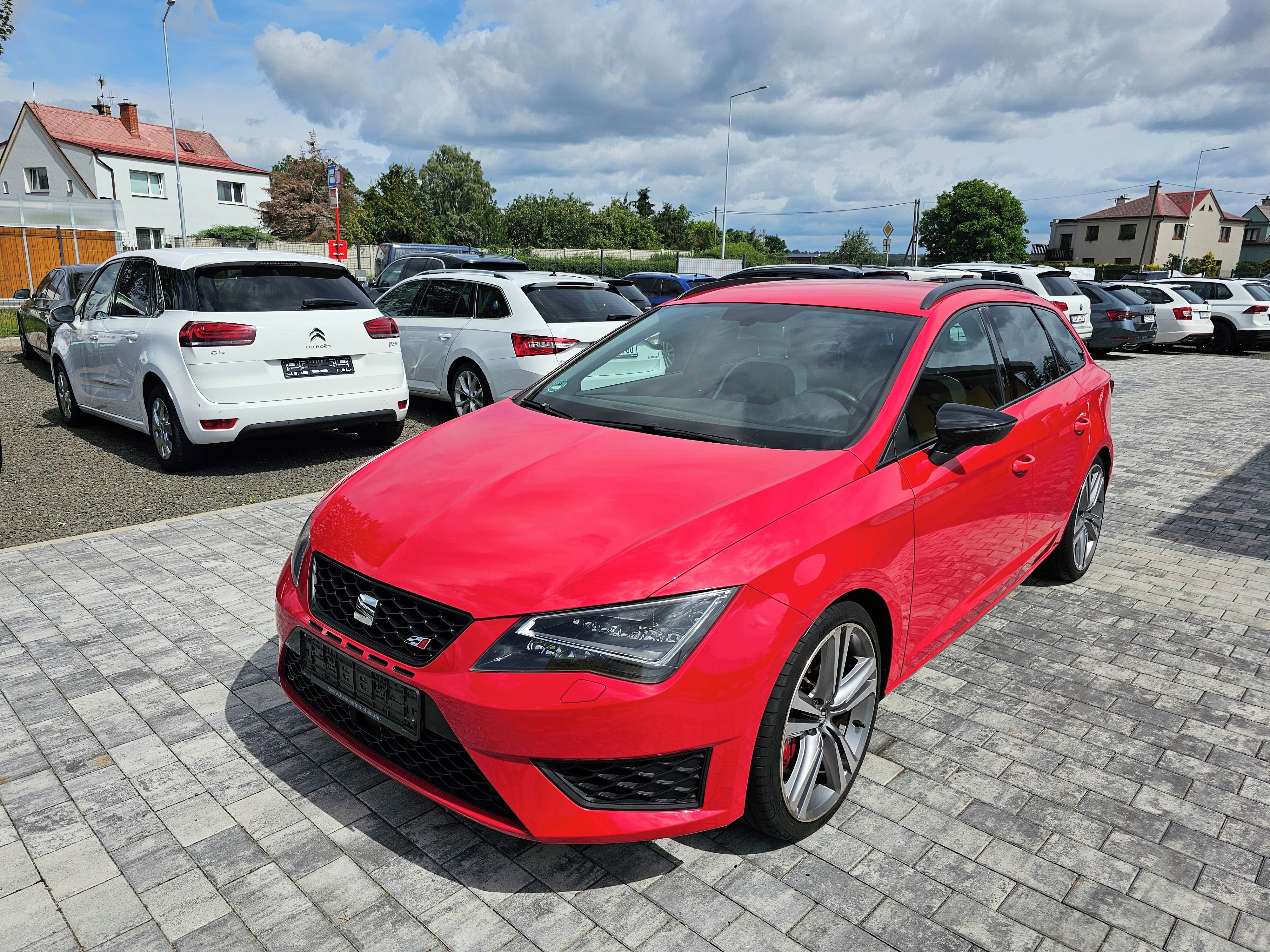 Seat Leon, Cupra ST 2.0 TSI 206kw, Manuál