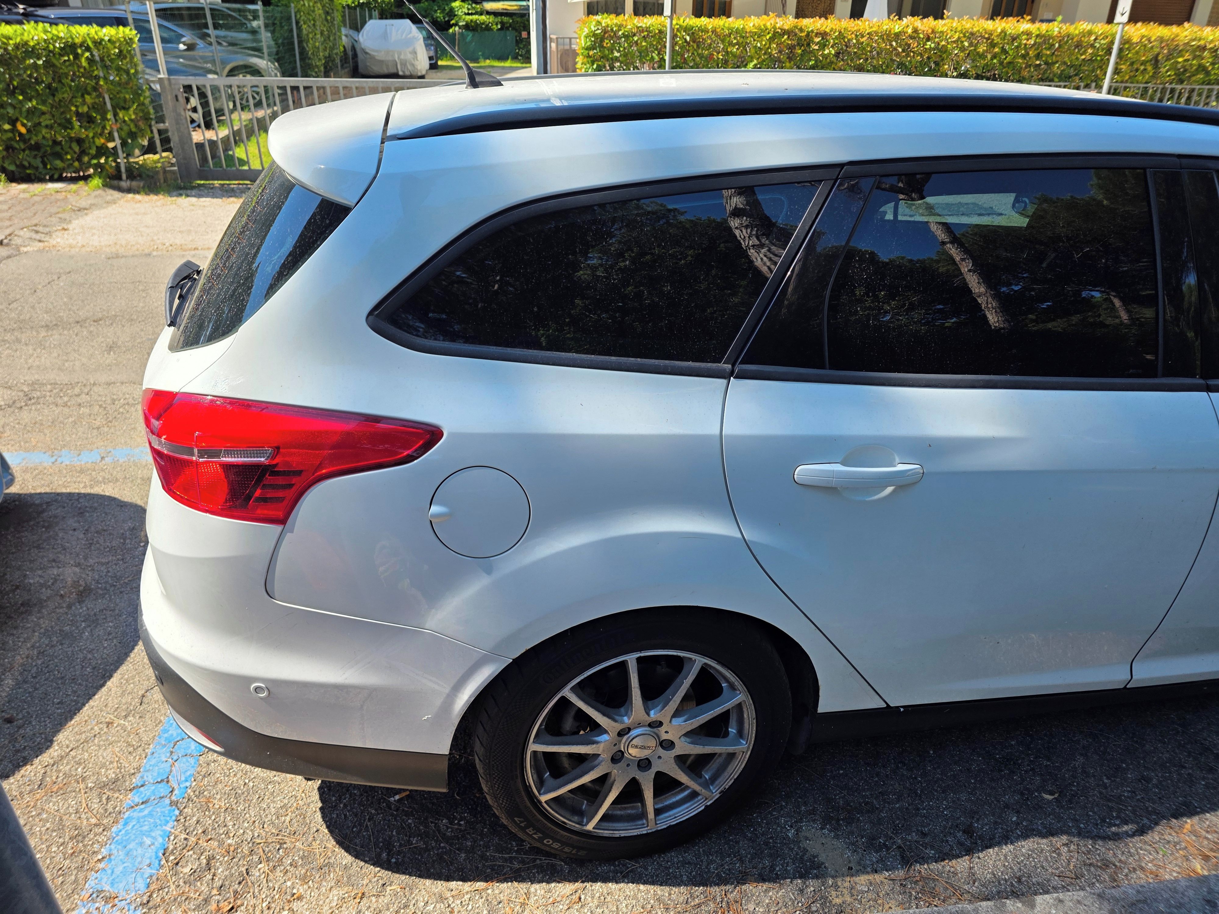 Ford Focus, 2.0 TDi servisováno, vyhř.okno - fotka 4