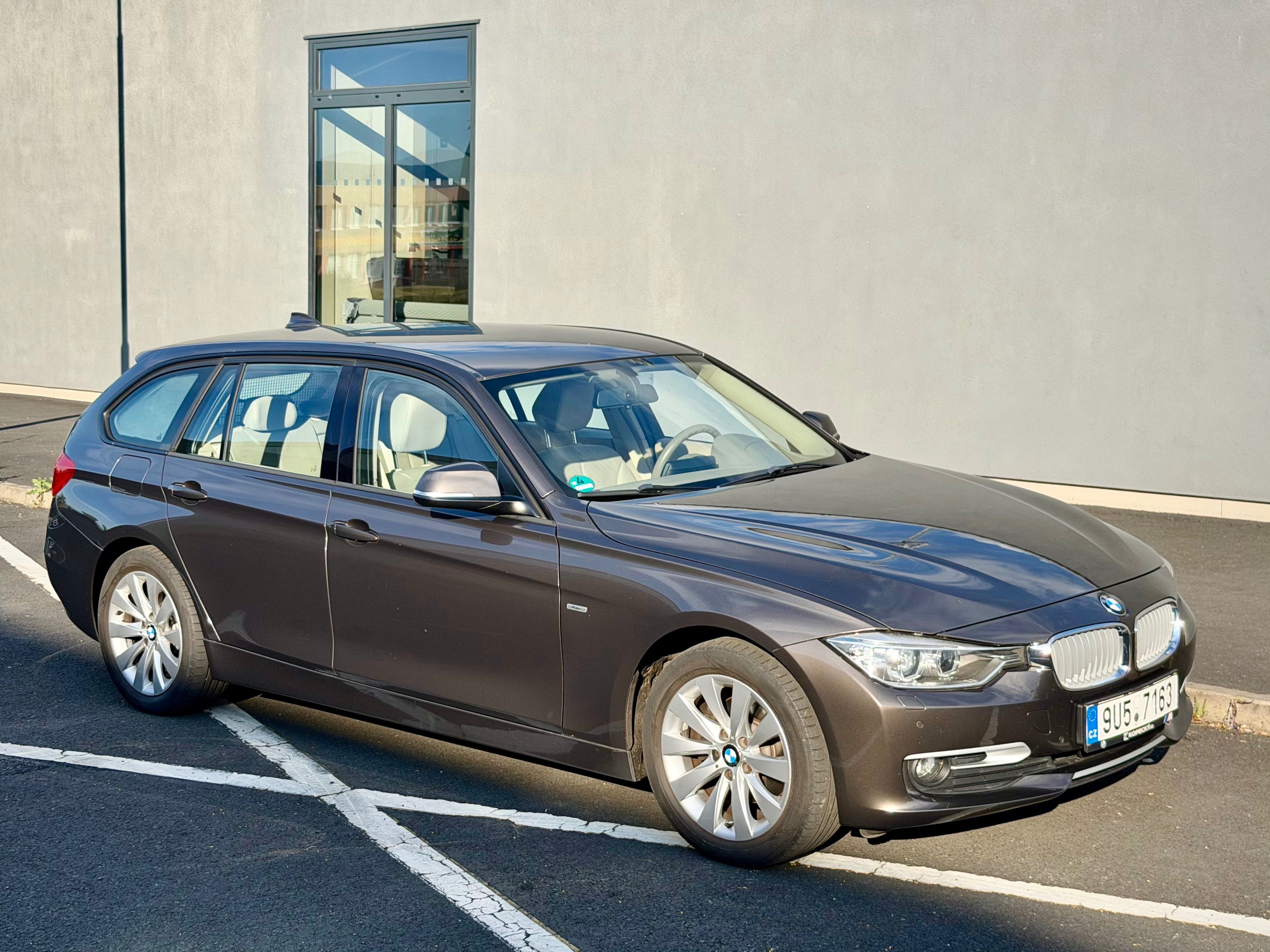 BMW Řada 3, BMW Řada 3 Touring Modern Line - fotka 4
