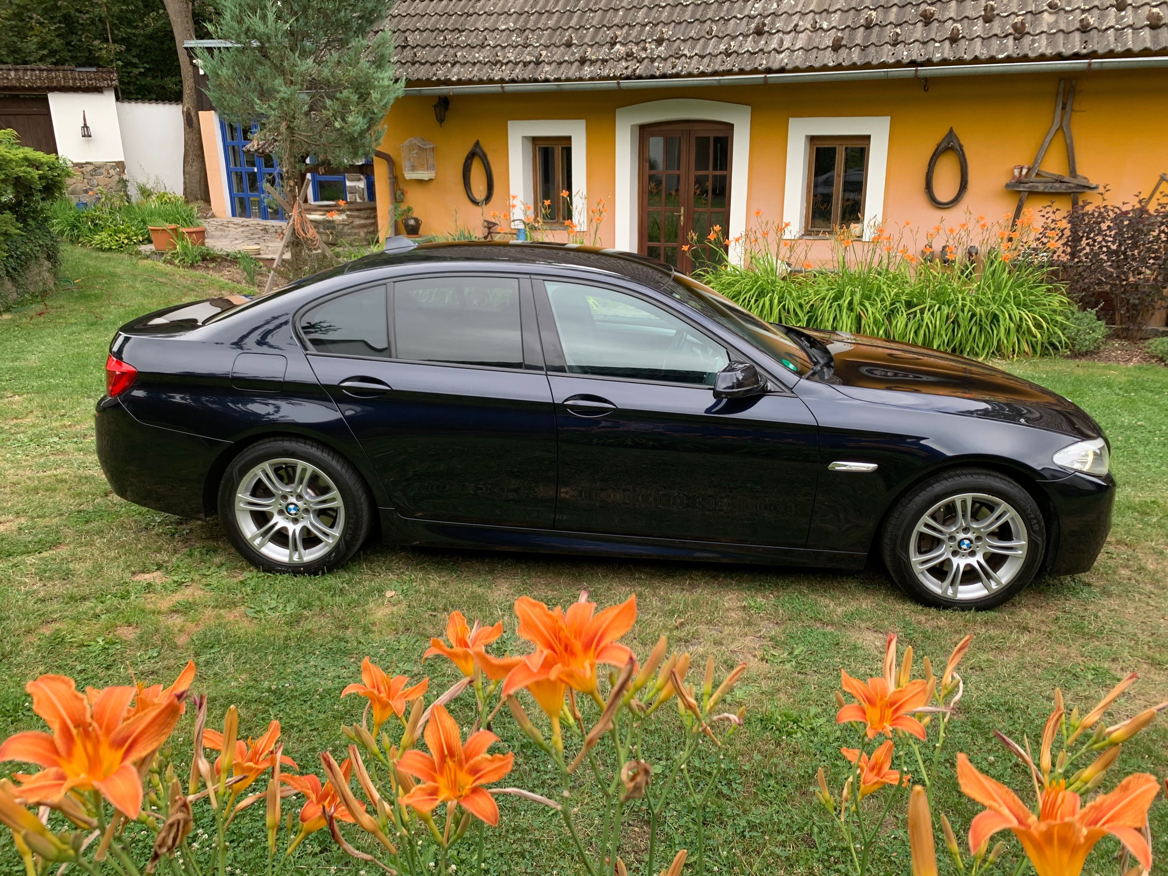 BMW Řada 5, 530d xDrive M-paket 1.majitel - fotka 6