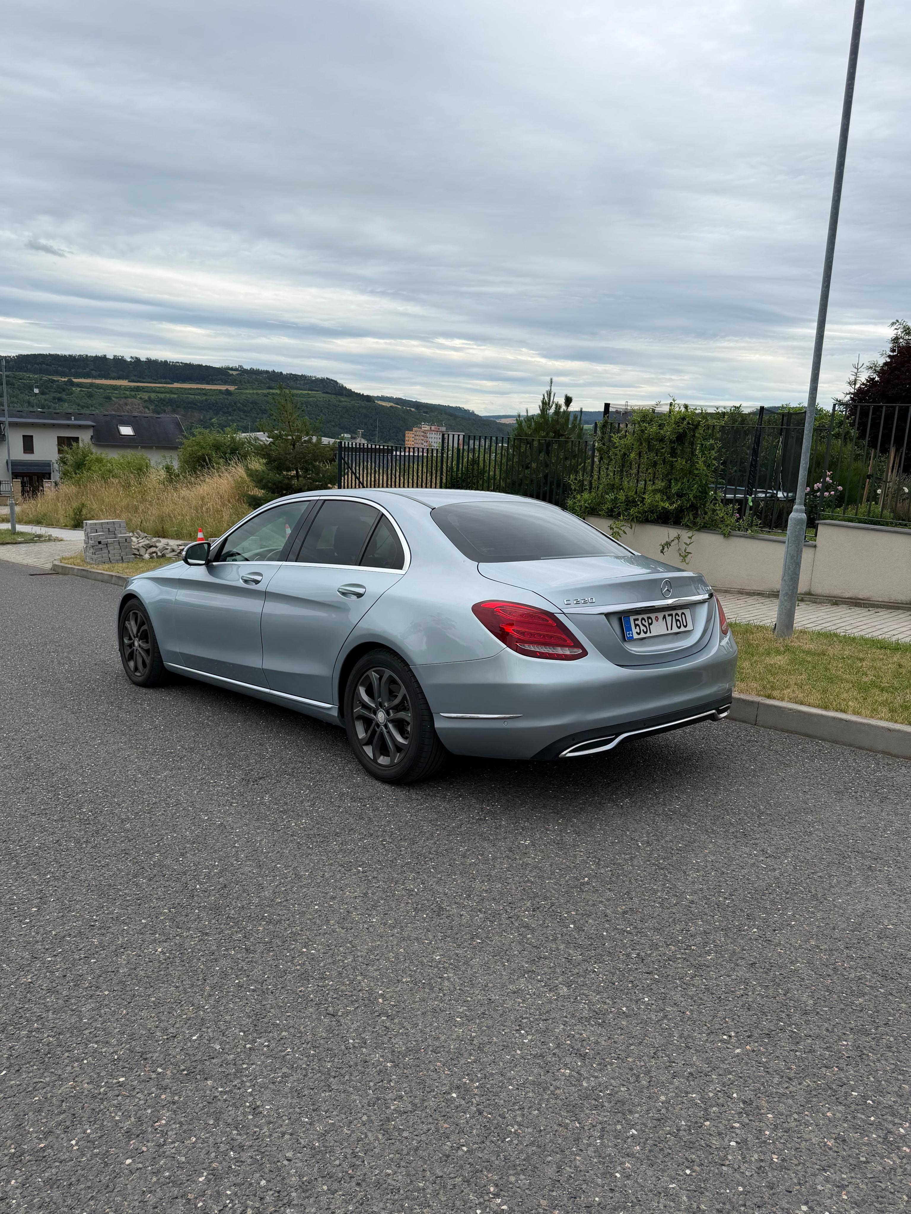 Mercedes-Benz Třídy C, 220d 125kw BlueTec, Automat - fotka 4