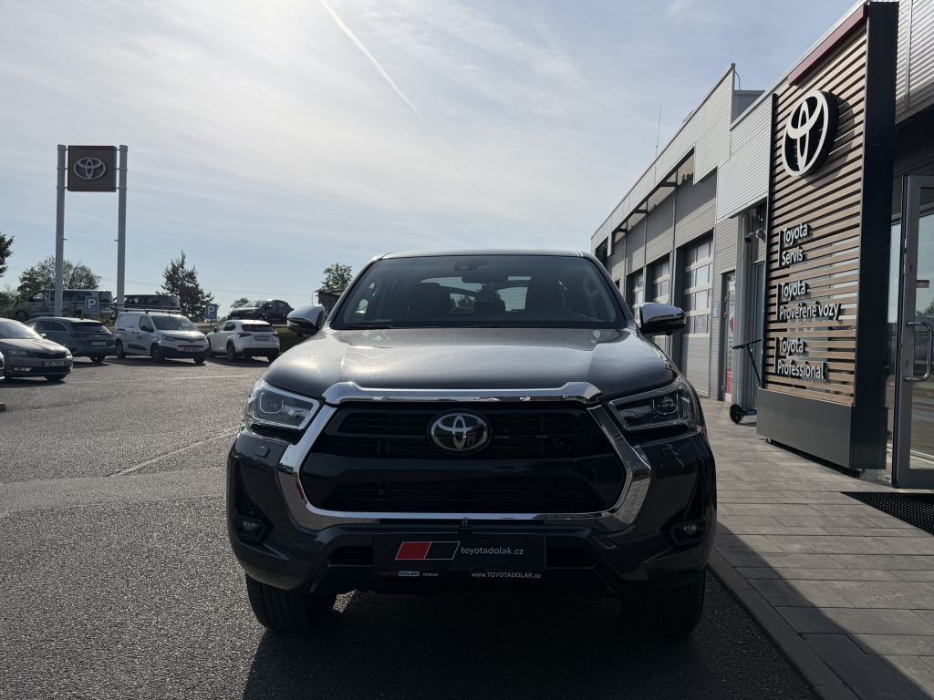 Toyota Hilux, 2.8D, Executive, DPH, 8tis km - fotka 3