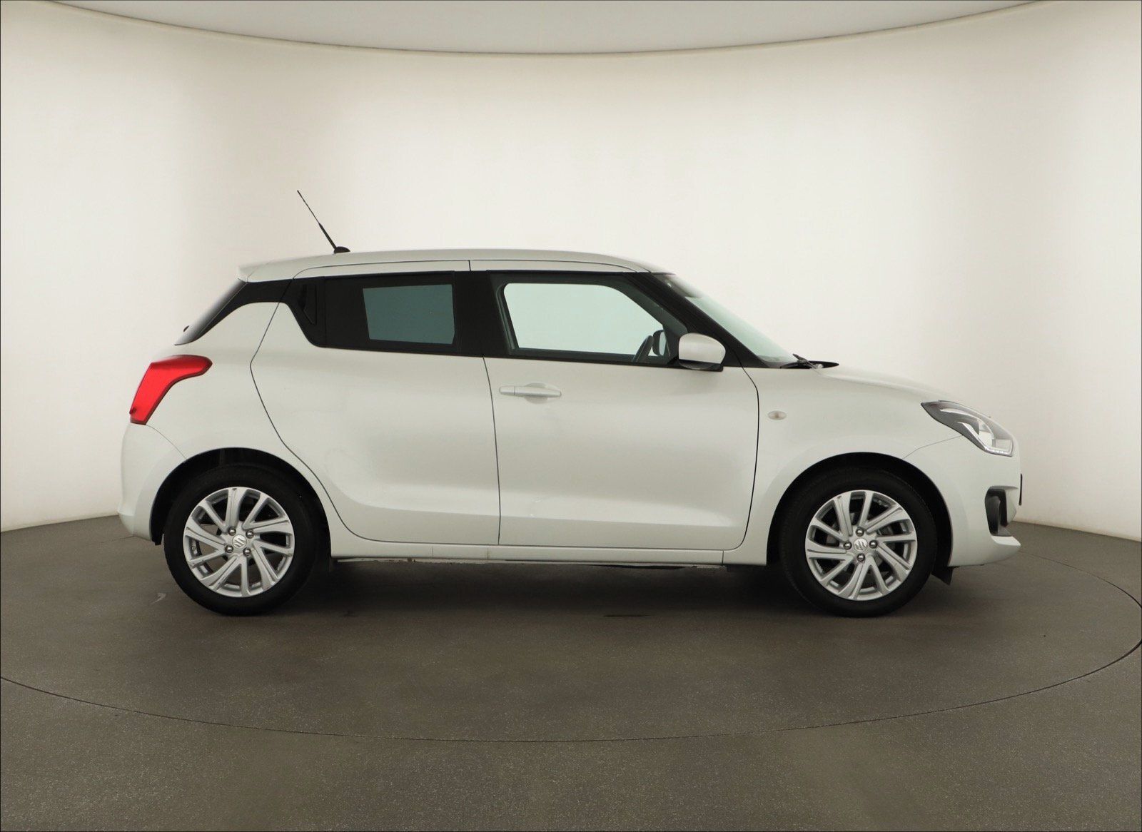 Suzuki Swift, 1.2, Automat, Serv.kniha - fotka 6