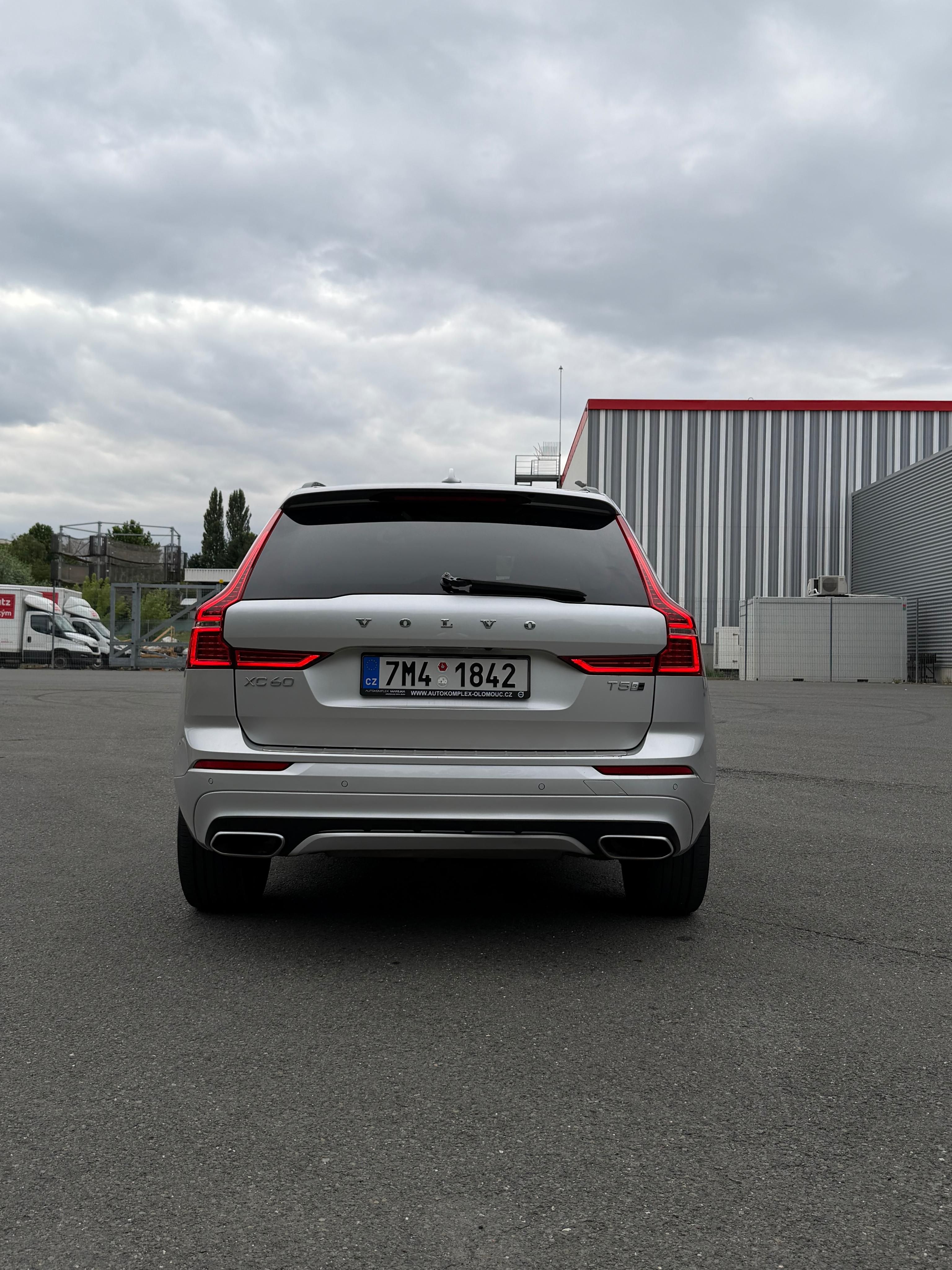 Volvo XC60, 2.0 T5 AWD - fotka 4