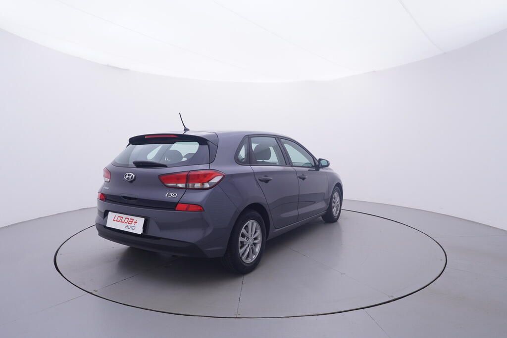 Hyundai i30, Trikolor Comfort 1.0 T-GDI 88 - fotka 5
