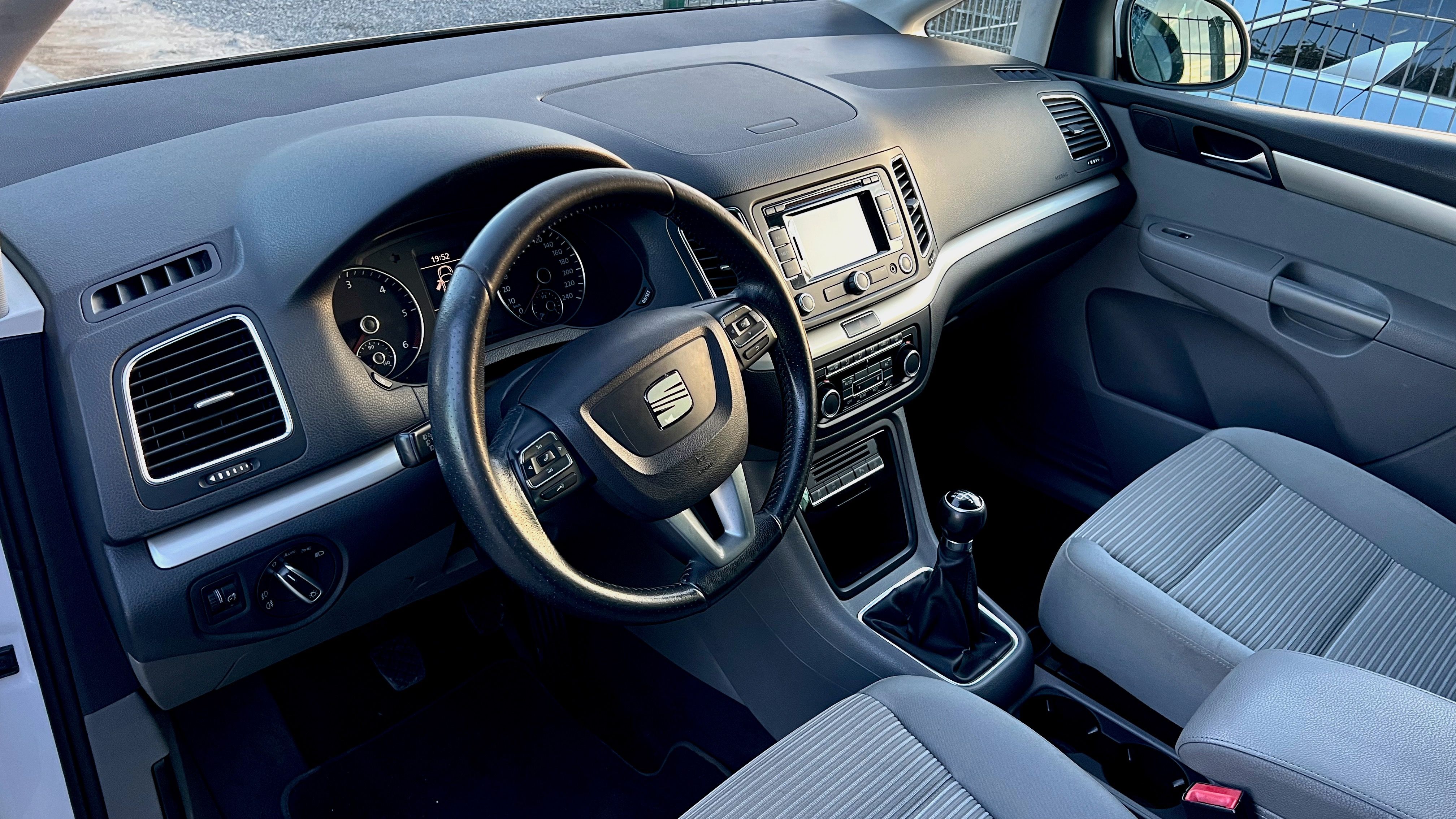 Seat Alhambra, 2.0tdi DSG Kůže Webasto Závěs - fotka 6
