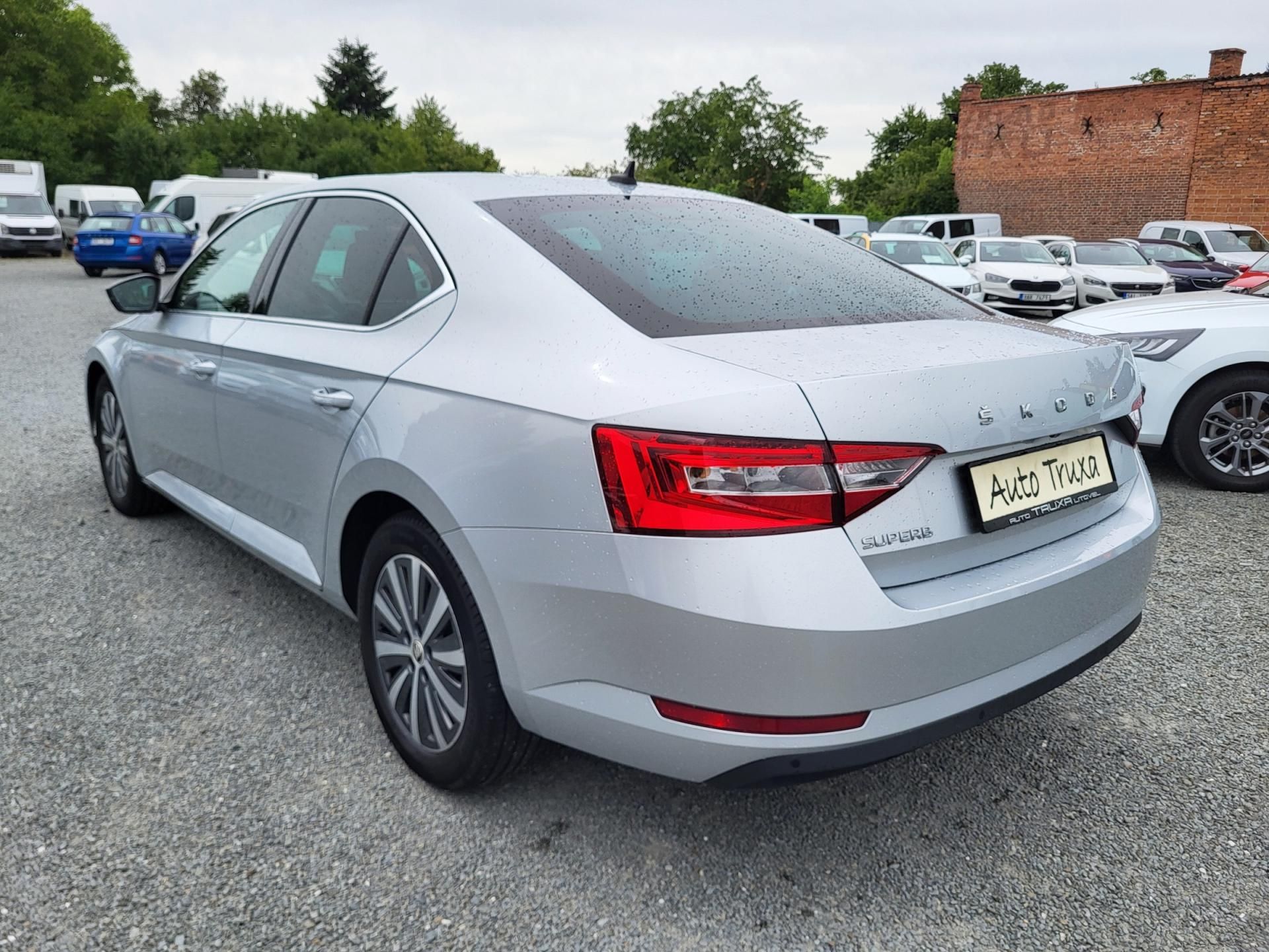Škoda Superb, III FL 2.0 TDi DSG STYLE+ *ČR - fotka 3