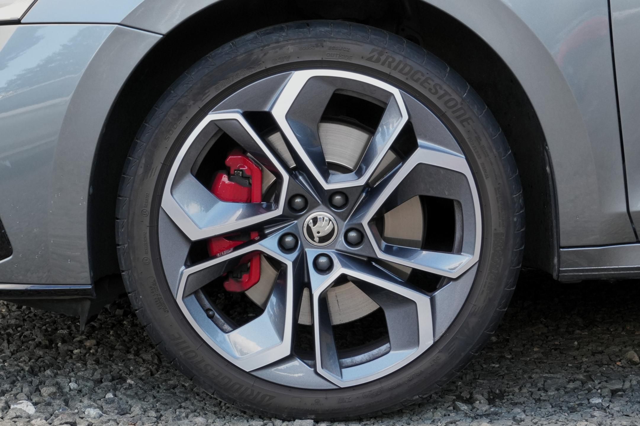 Škoda Octavia, iV RS 1.4 TSI, ČR, Tažné, ACC - fotka 4